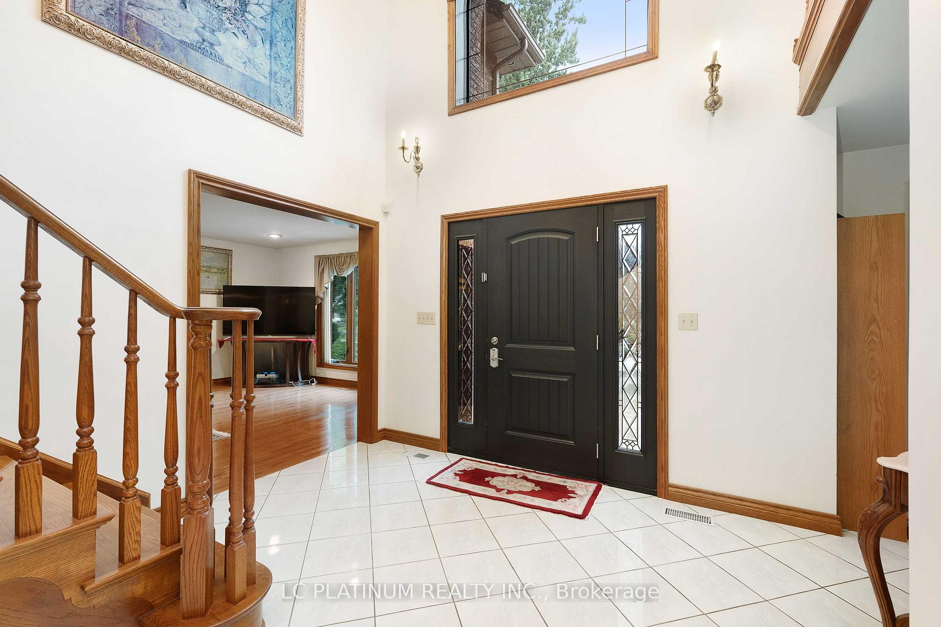 Photo 12 of 315 Majestic Drive S, Tecumseh — HOMEH