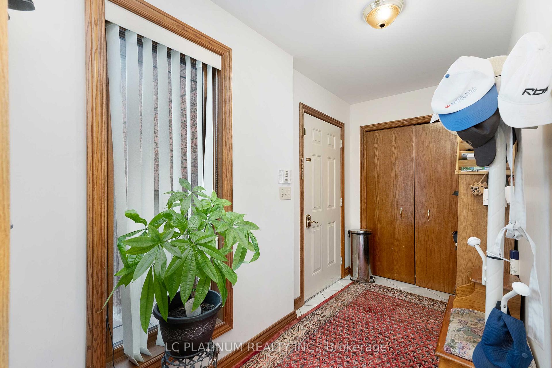 Photo 17 of 315 Majestic Drive S, Tecumseh — HOMEH
