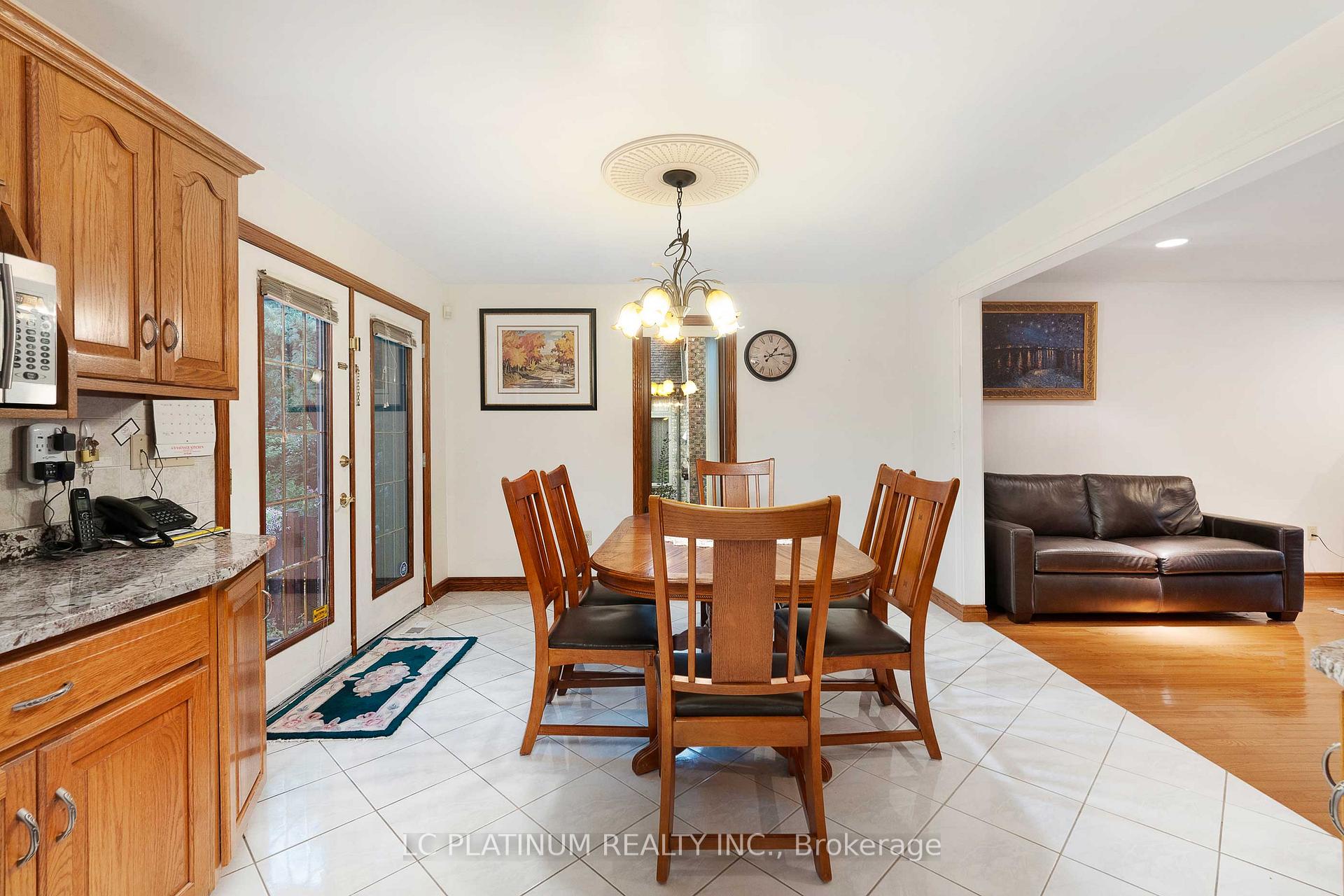 Photo 21 of 315 Majestic Drive S, Tecumseh — HOMEH