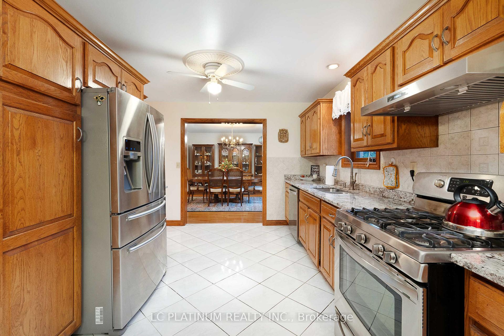Photo 20 of 315 Majestic Drive S, Tecumseh — HOMEH