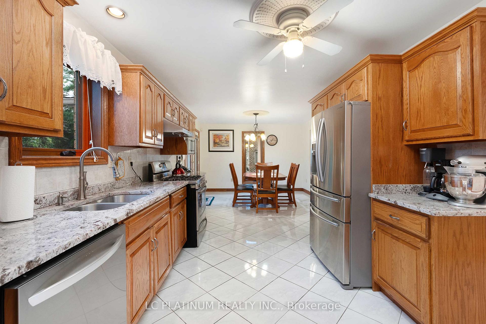 Photo 26 of 315 Majestic Drive S, Tecumseh — HOMEH