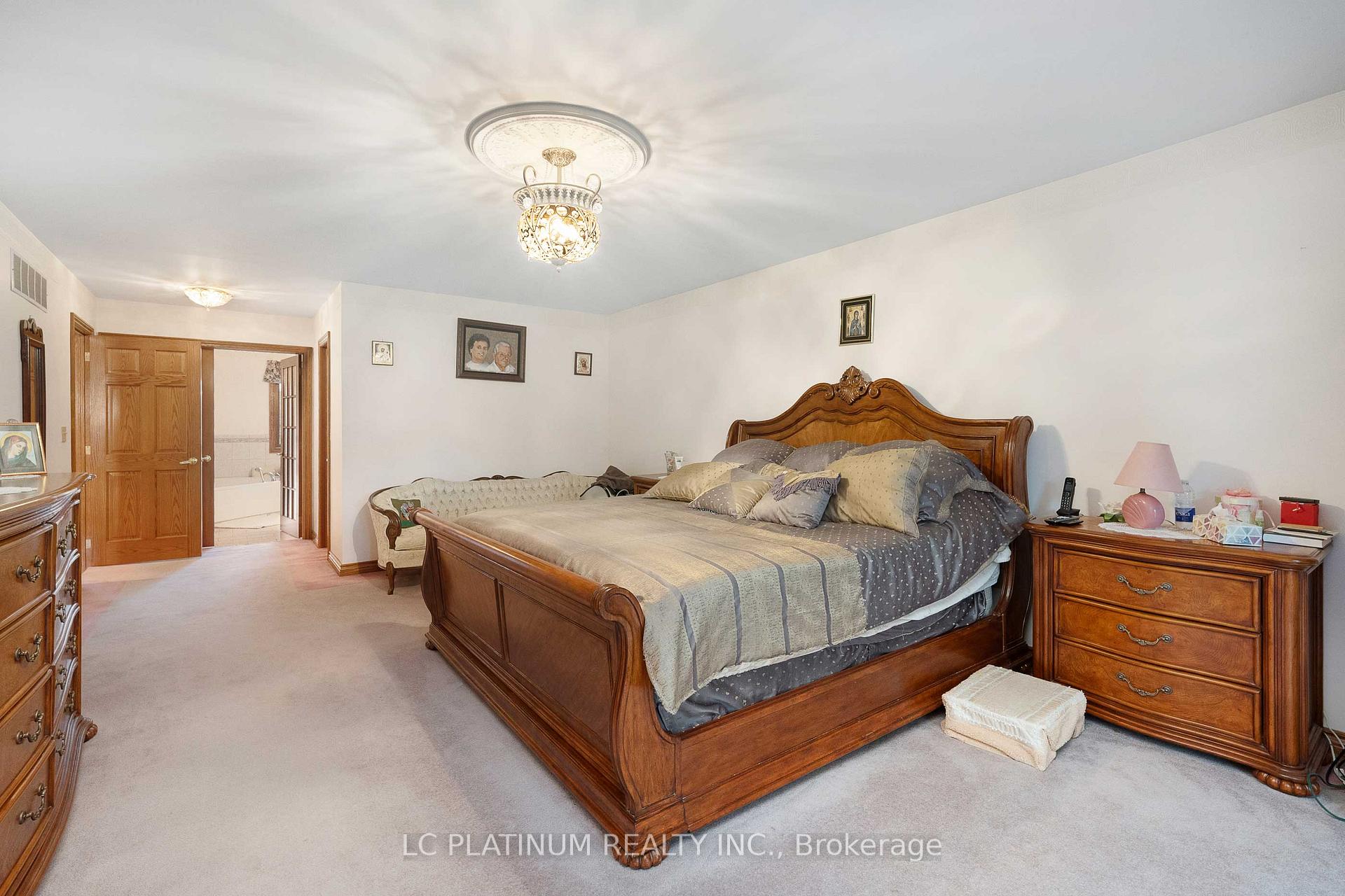 Photo 30 of 315 Majestic Drive S, Tecumseh — HOMEH