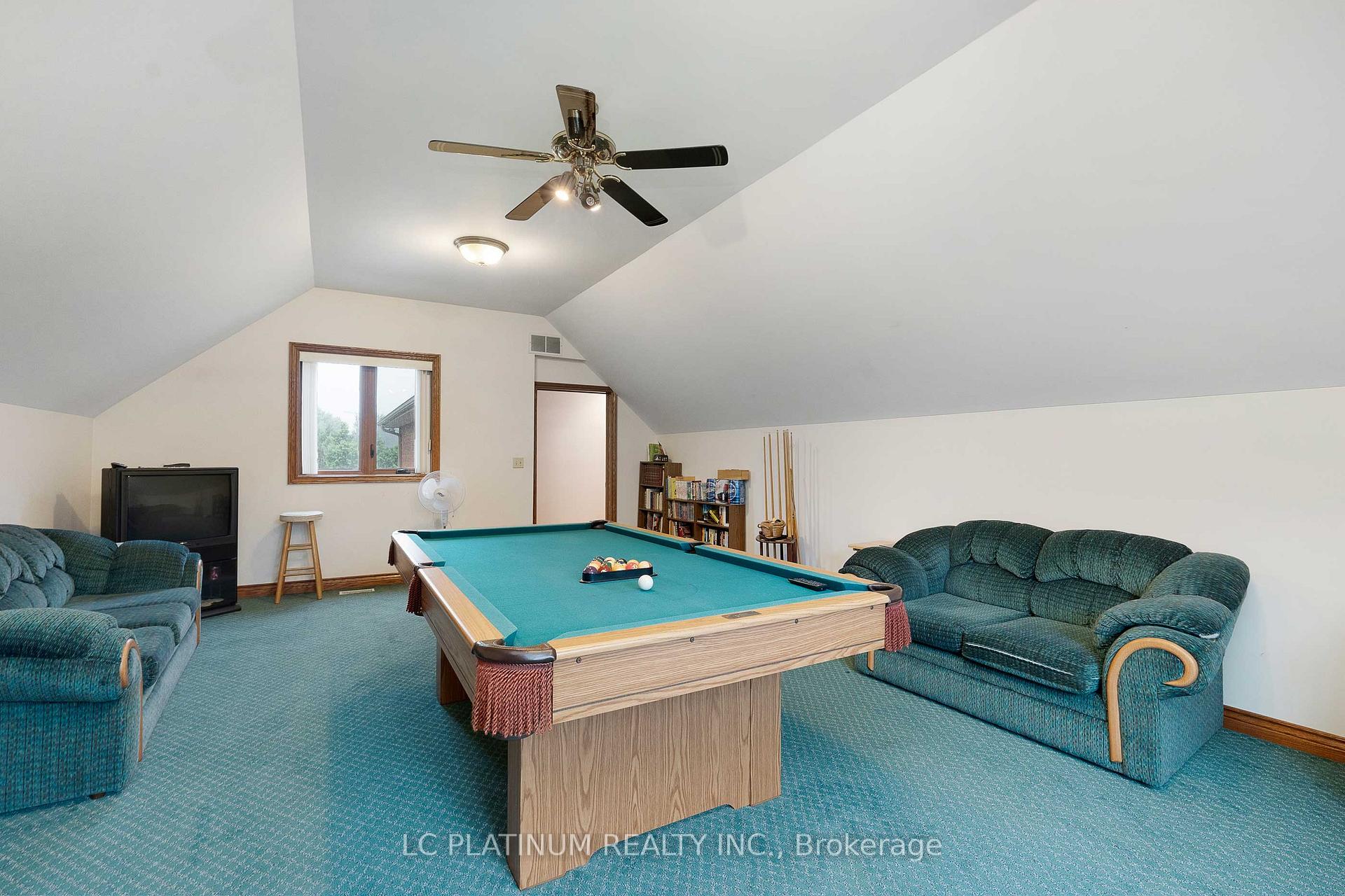 Photo 37 of 315 Majestic Drive S, Tecumseh — HOMEH