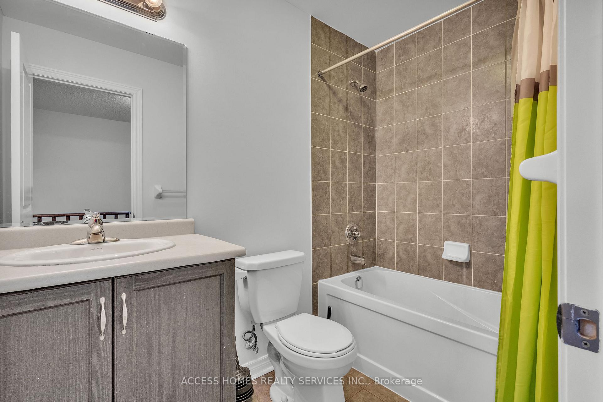 Photo 36 of 100 Padbury Trail, Brampton, Northwest Brampton — HOMEH