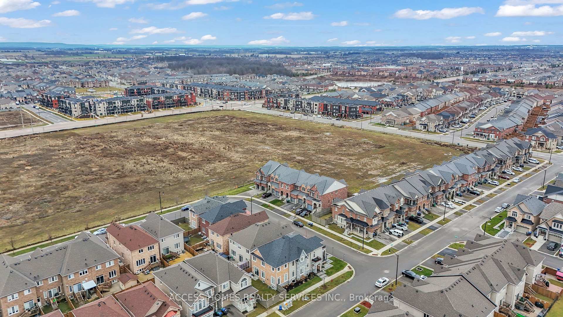 Photo 38 of 100 Padbury Trail, Brampton, Northwest Brampton — HOMEH