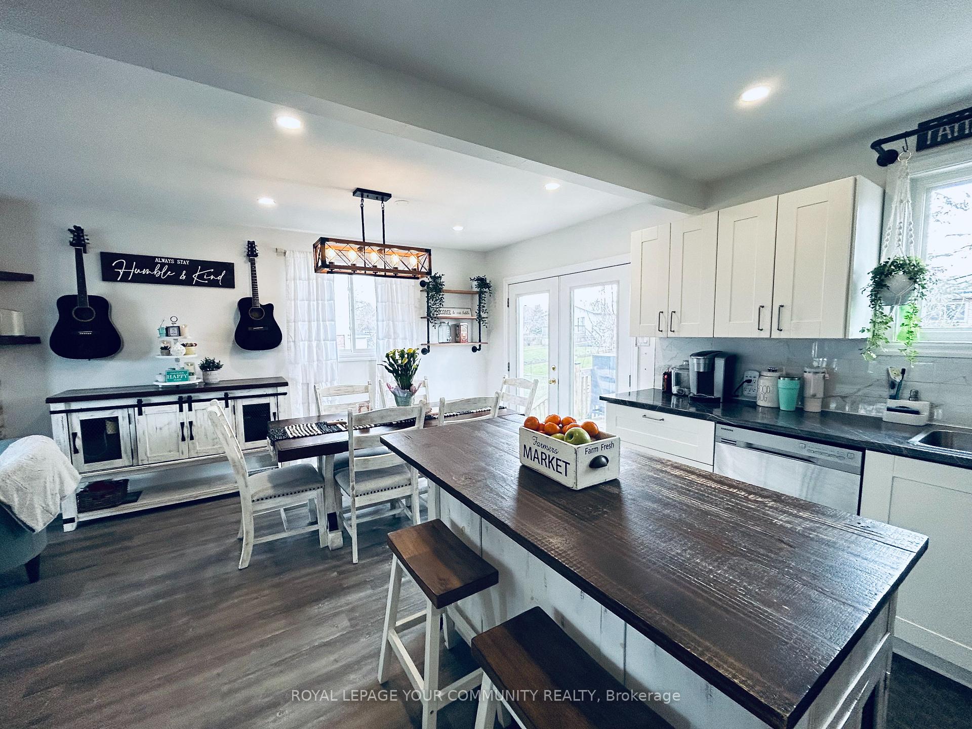 Photo 9 of 590 Highland Crescent, Brock, Beaverton — HOMEH