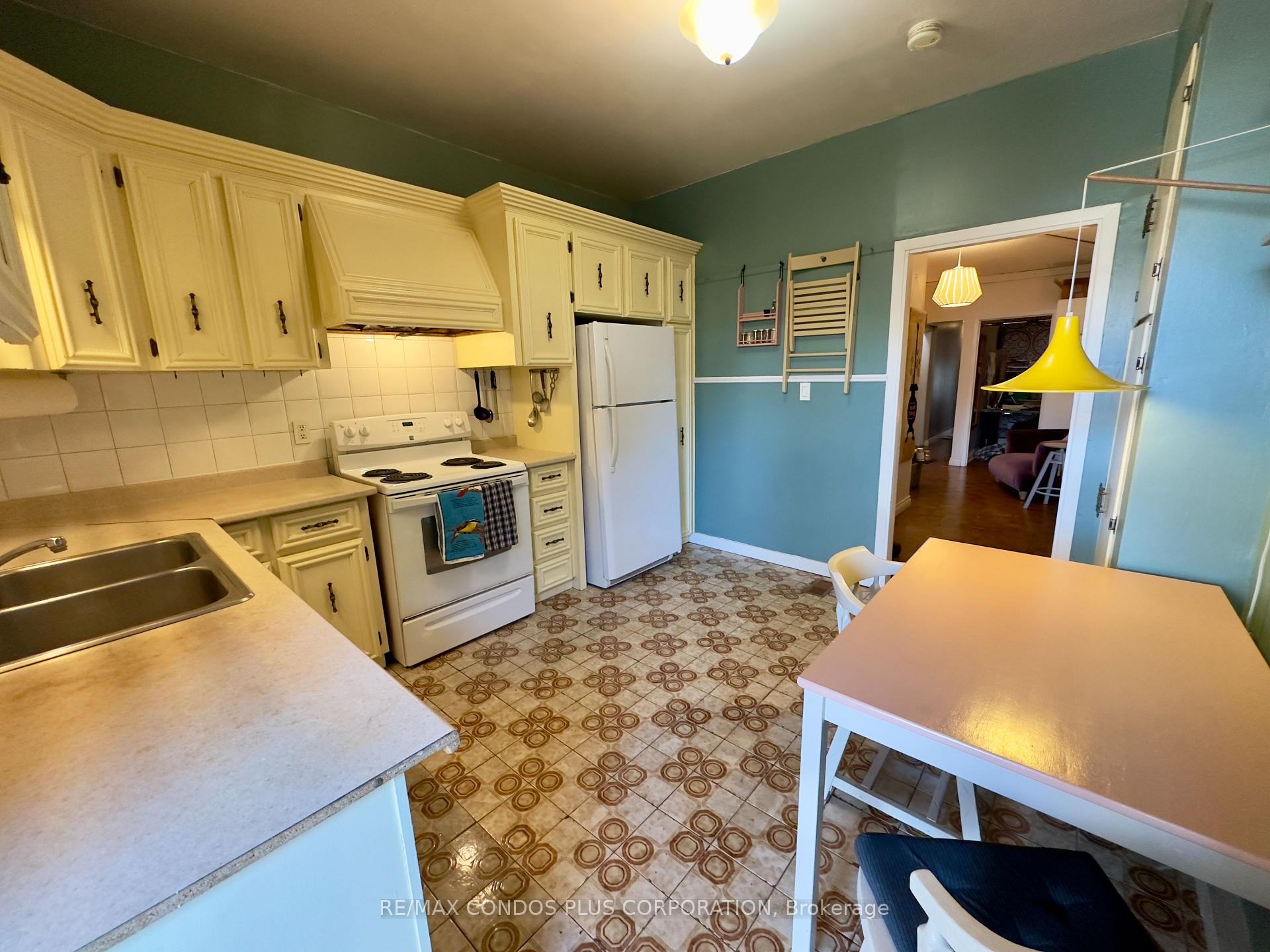 Photo 13 of 548 Roxton Road, Toronto, Palmerston-Little Italy — HOMEH