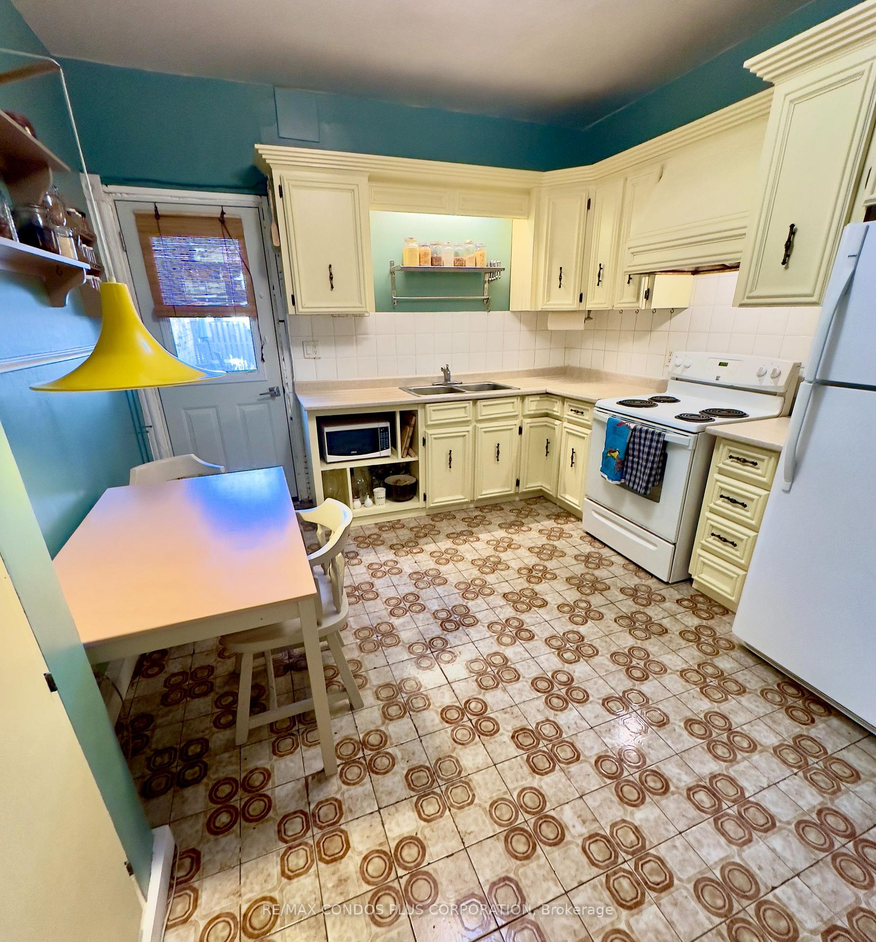 Photo 9 of 548 Roxton Road, Toronto, Palmerston-Little Italy — HOMEH