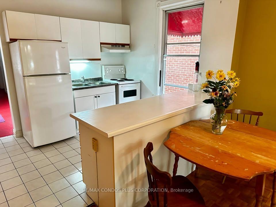 Photo 5 of 548 Roxton Road, Toronto, Palmerston-Little Italy — HOMEH