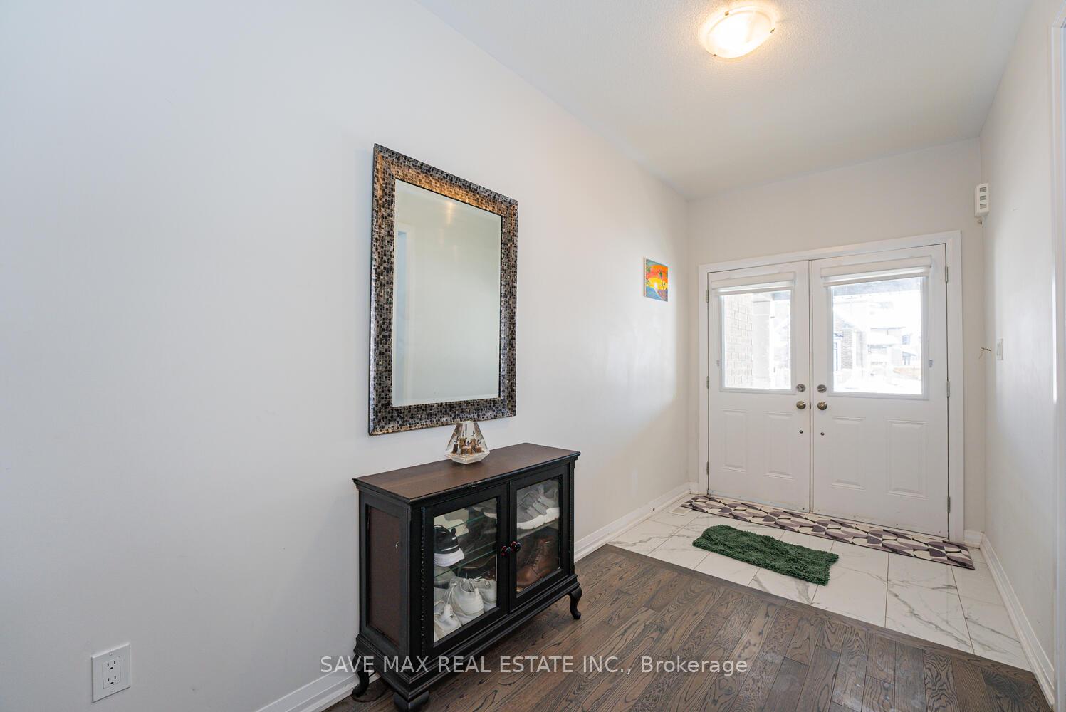 Photo 3 of 1593 Stovell Crescent, Innisfil, Lefroy — HOMEH