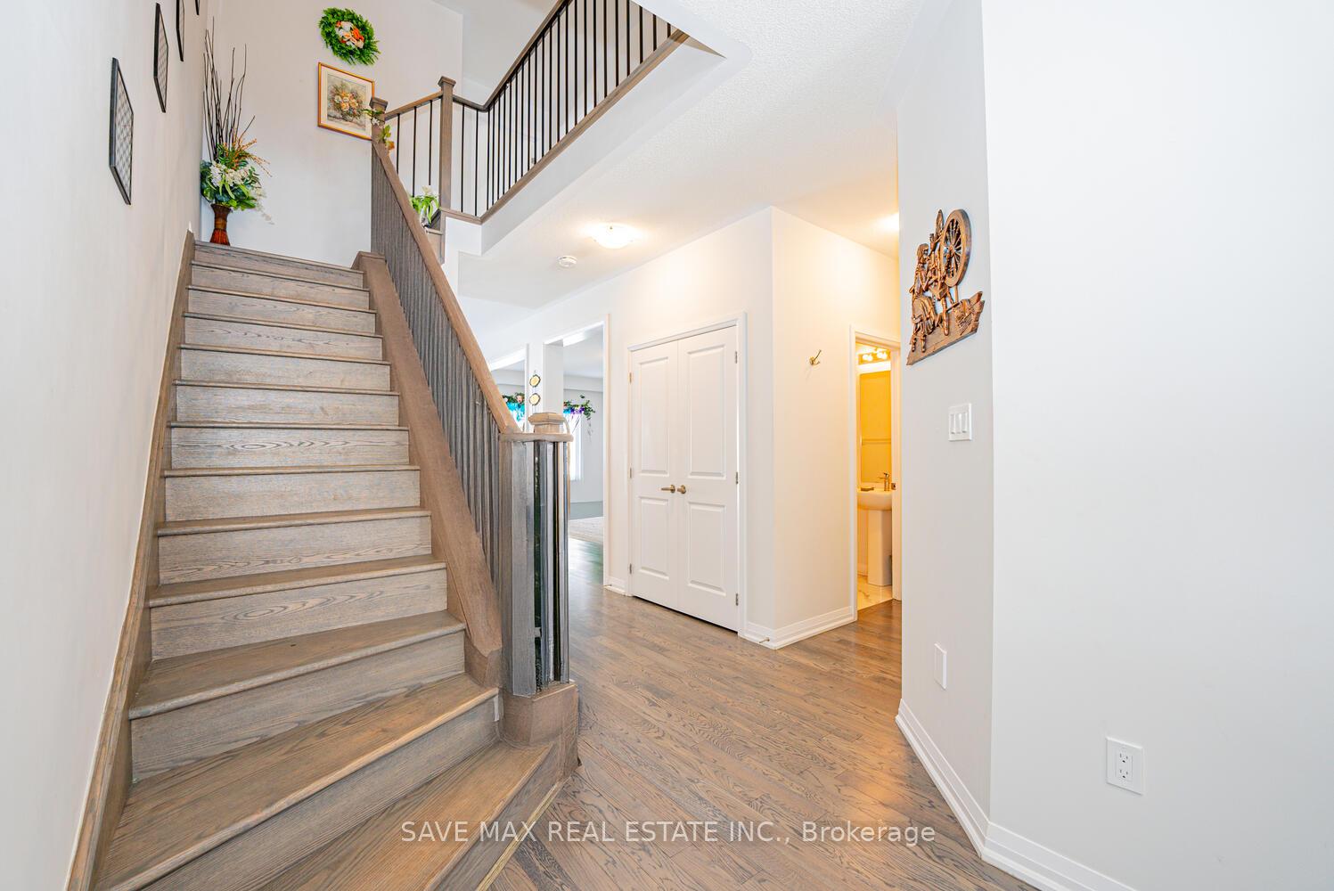 Photo 4 of 1593 Stovell Crescent, Innisfil, Lefroy — HOMEH