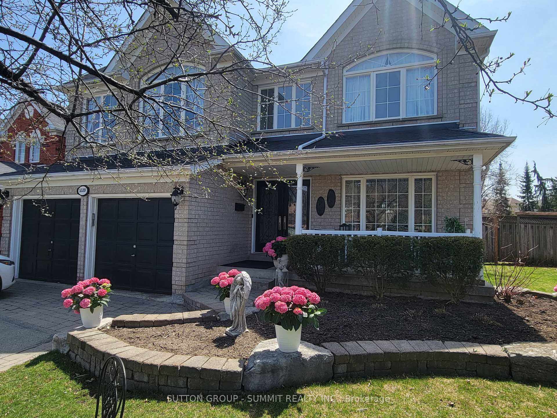 Front of 5539 Quartermain Crescent