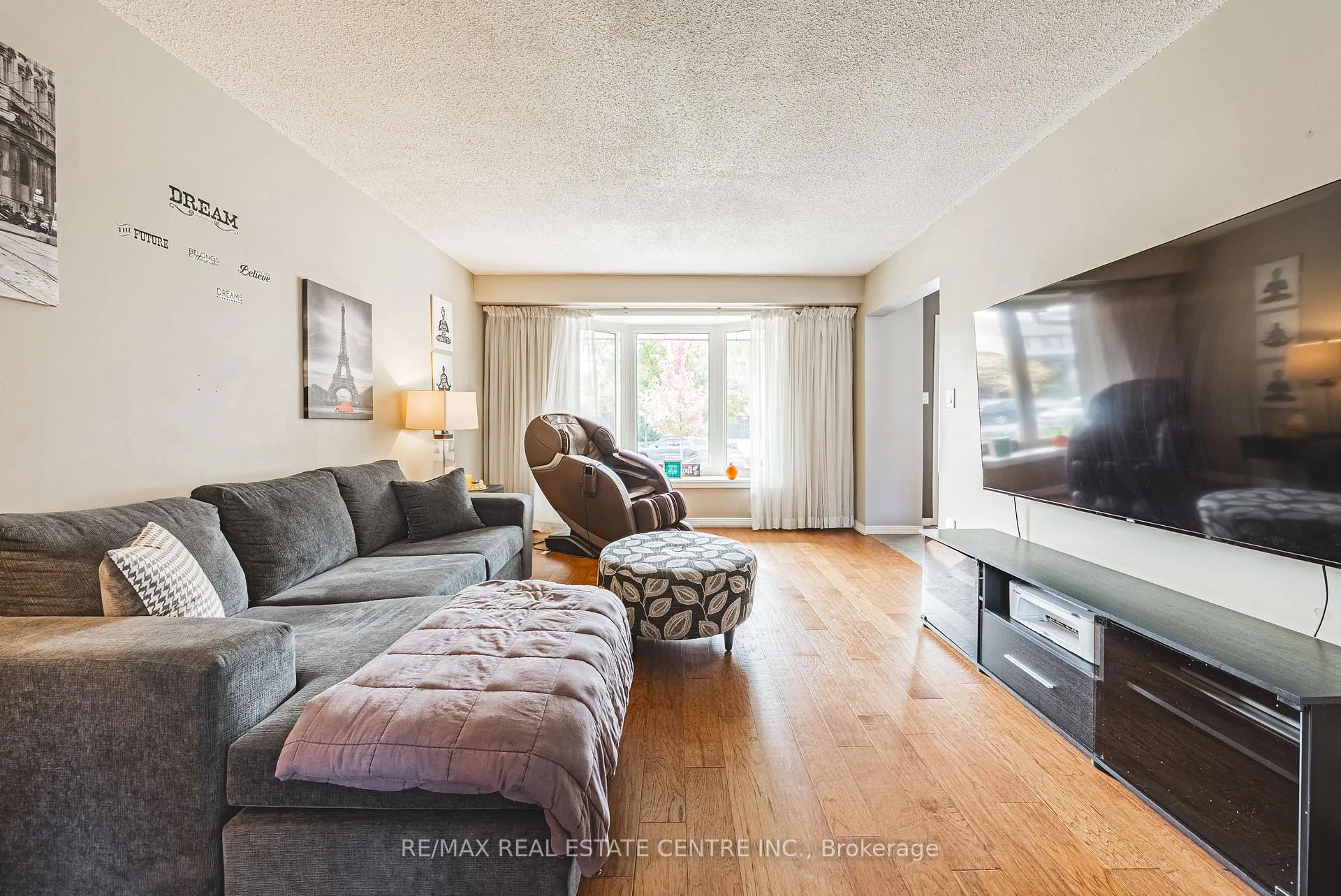 Photo 7 of 5 Bing Crescent, Hamilton, Stoney Creek — HOMEH