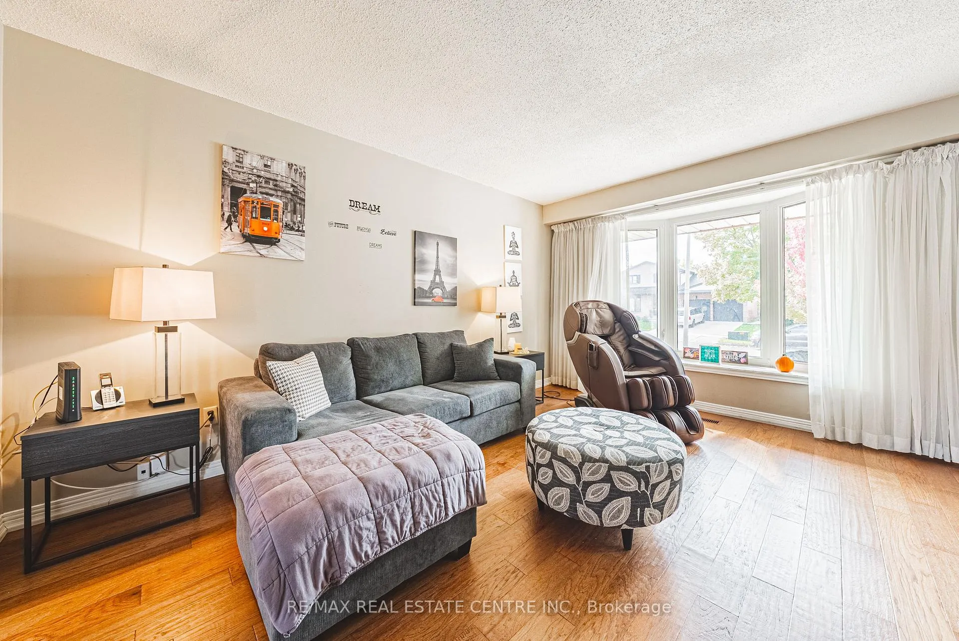Photo 8 of 5 Bing Crescent, Hamilton, Stoney Creek — HOMEH