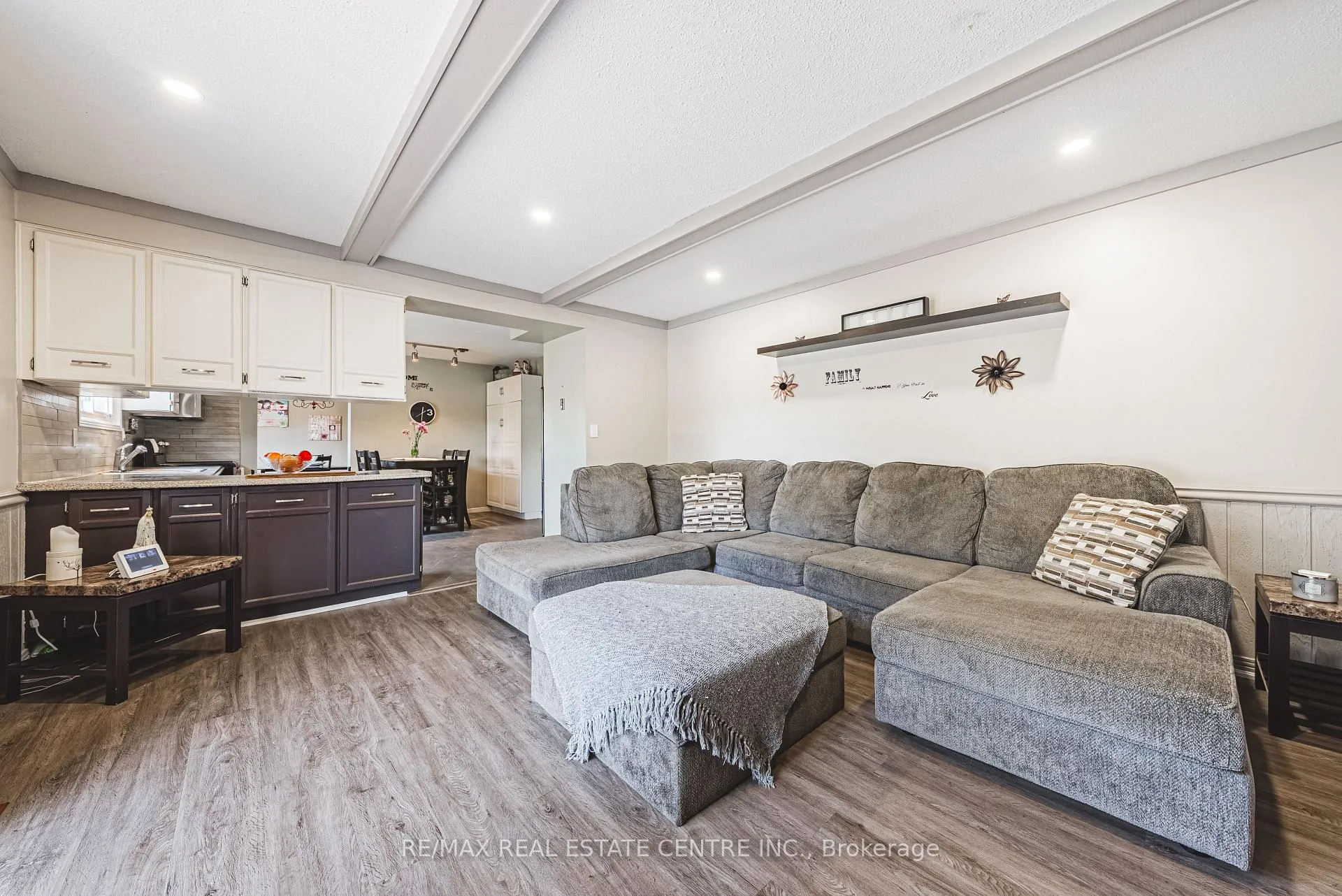 Photo 16 of 5 Bing Crescent, Hamilton, Stoney Creek — HOMEH