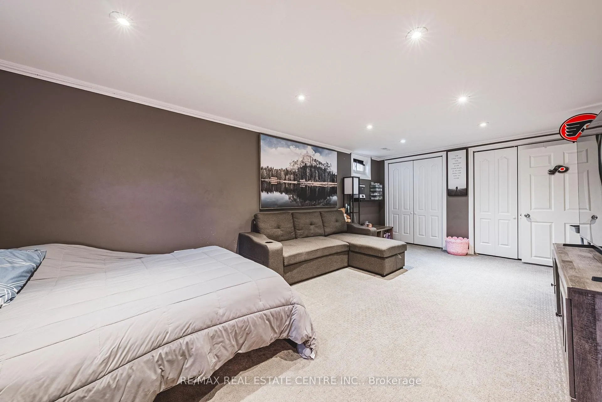 Photo 33 of 5 Bing Crescent, Hamilton, Stoney Creek — HOMEH