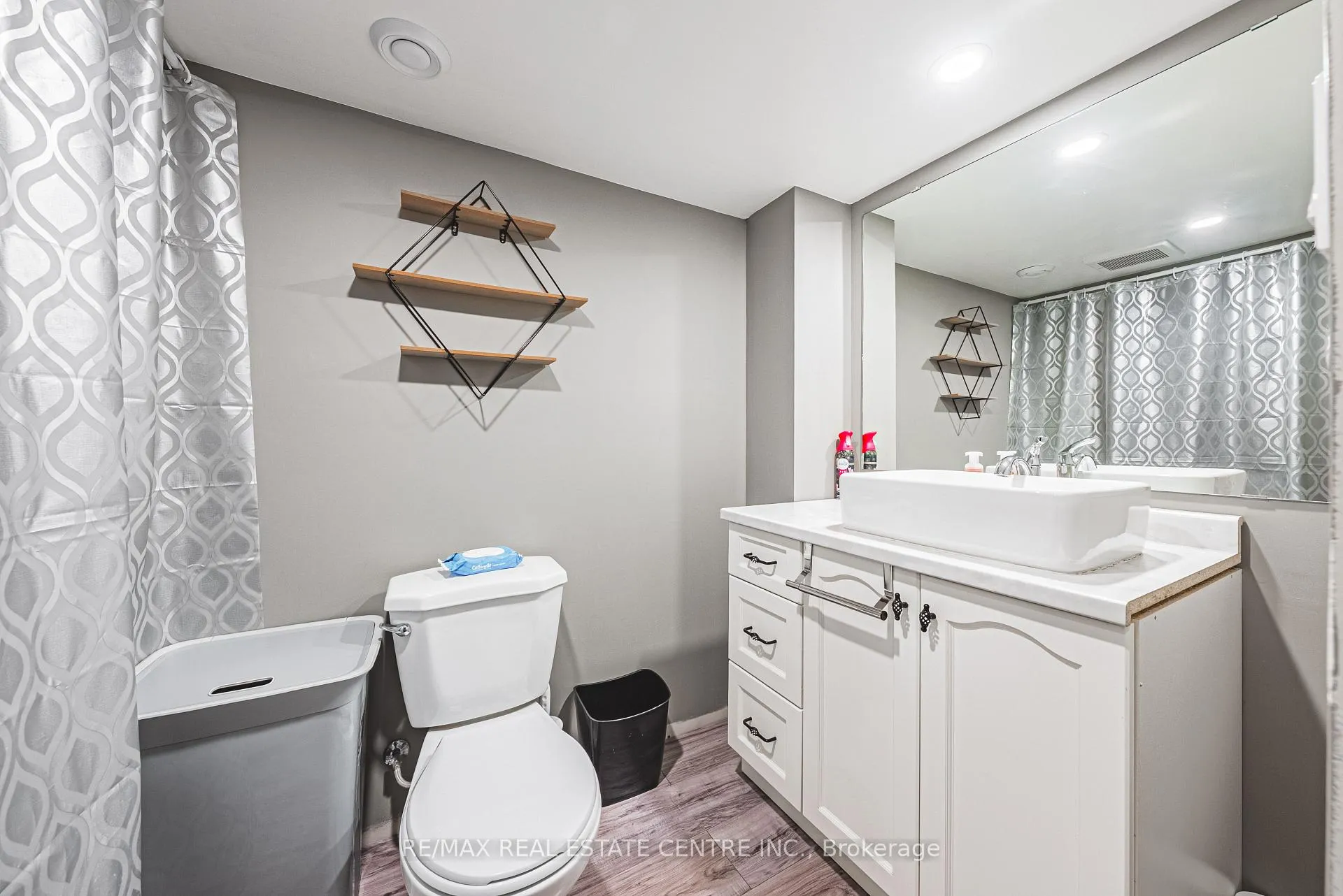 Photo 36 of 5 Bing Crescent, Hamilton, Stoney Creek — HOMEH