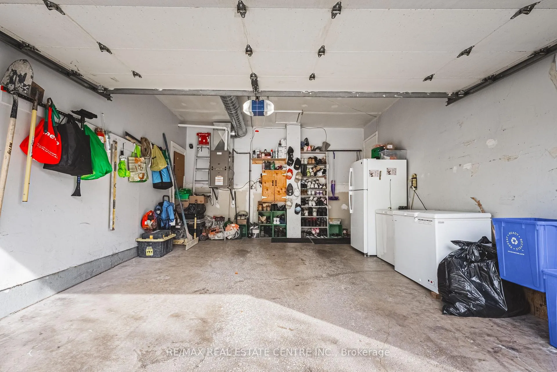Photo 37 of 5 Bing Crescent, Hamilton, Stoney Creek — HOMEH