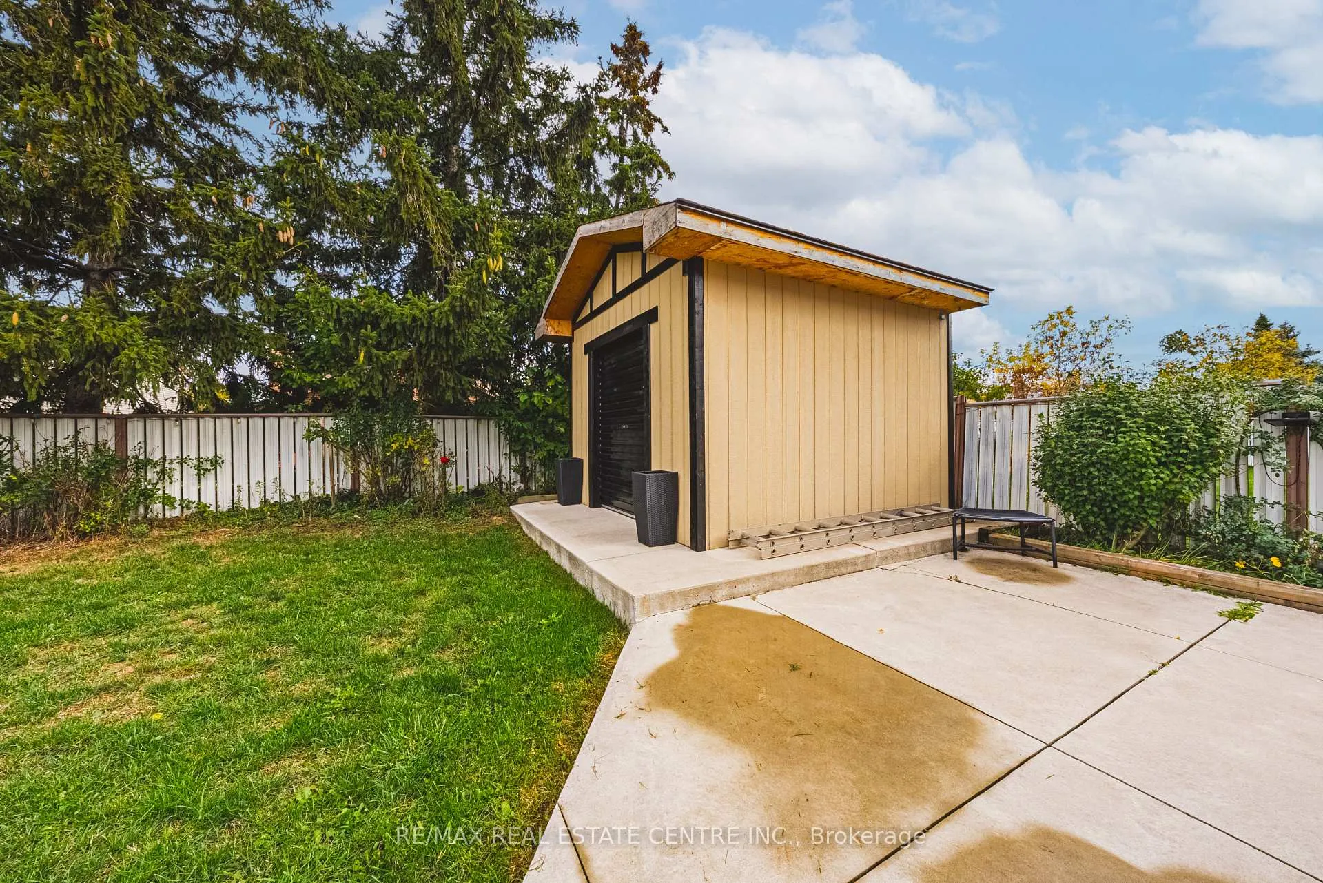 Photo 42 of 5 Bing Crescent, Hamilton, Stoney Creek — HOMEH