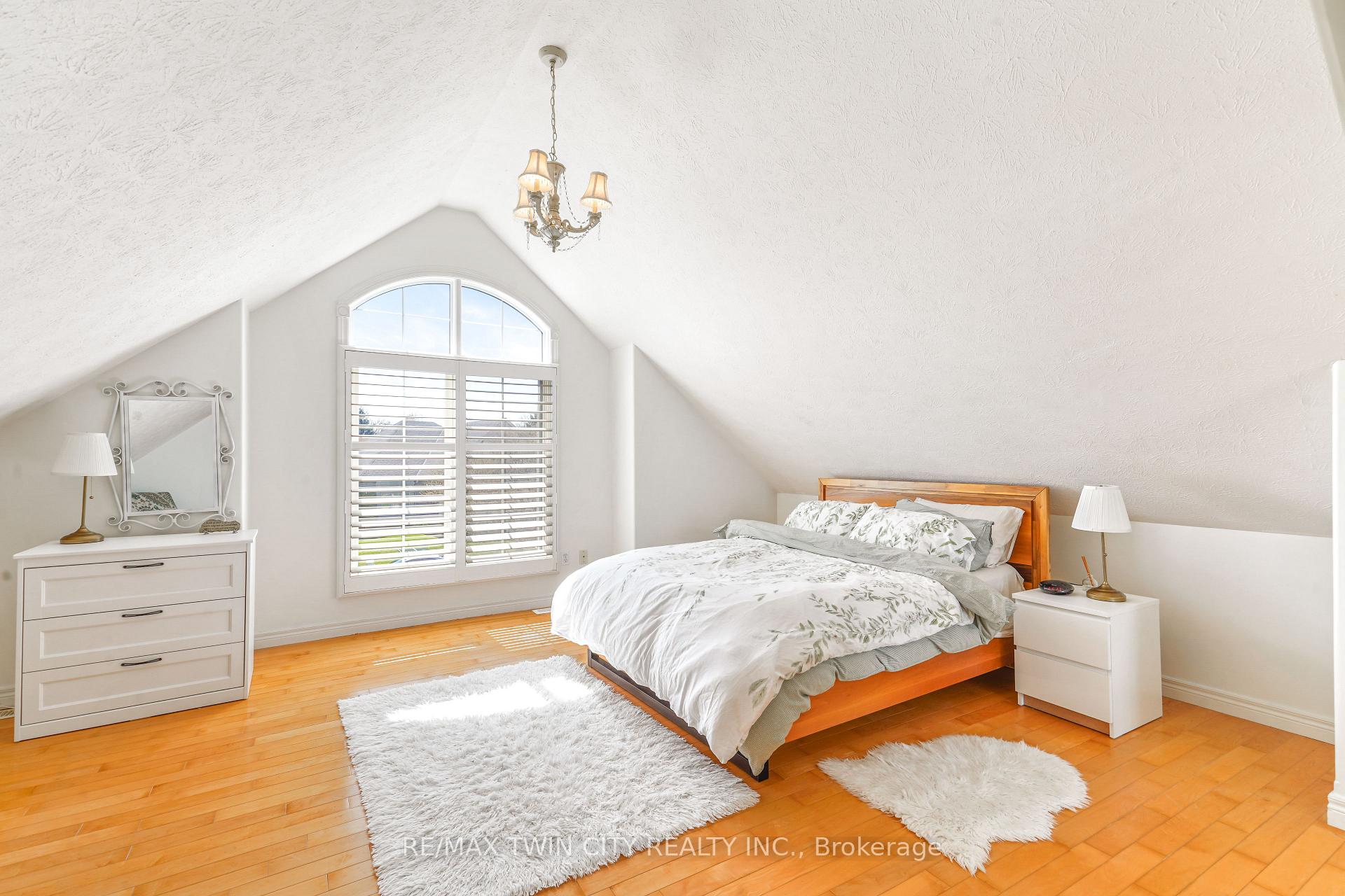 Photo 48 of 34 Jackson Lane, Brantford — HOMEH