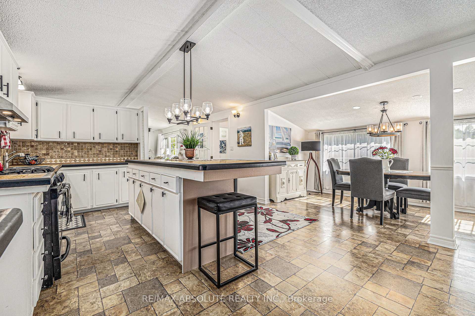 Photo 7 of 110 Sunset Drive, Carleton Place — HOMEH