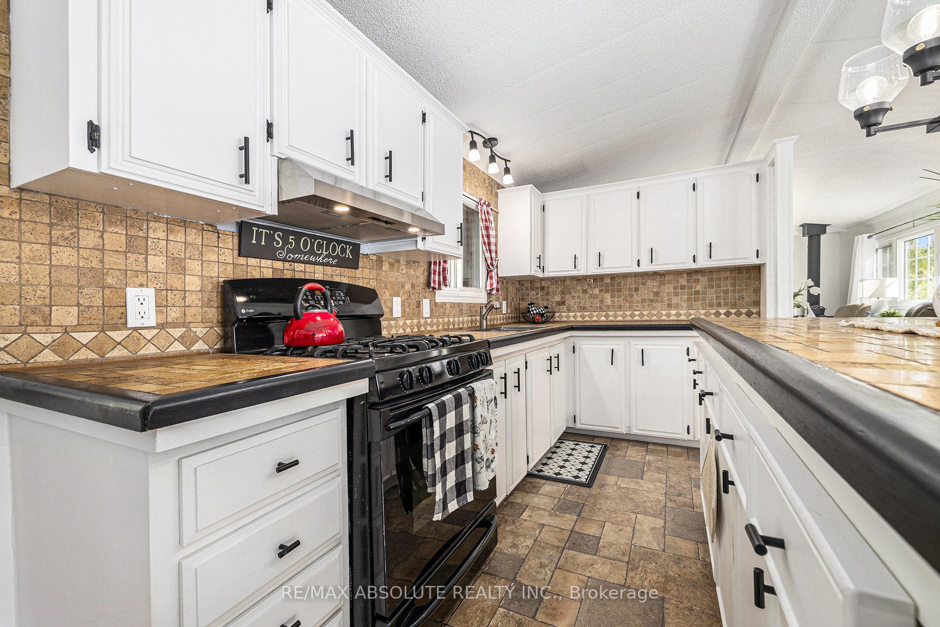 Photo 15 of 110 Sunset Drive, Carleton Place — HOMEH