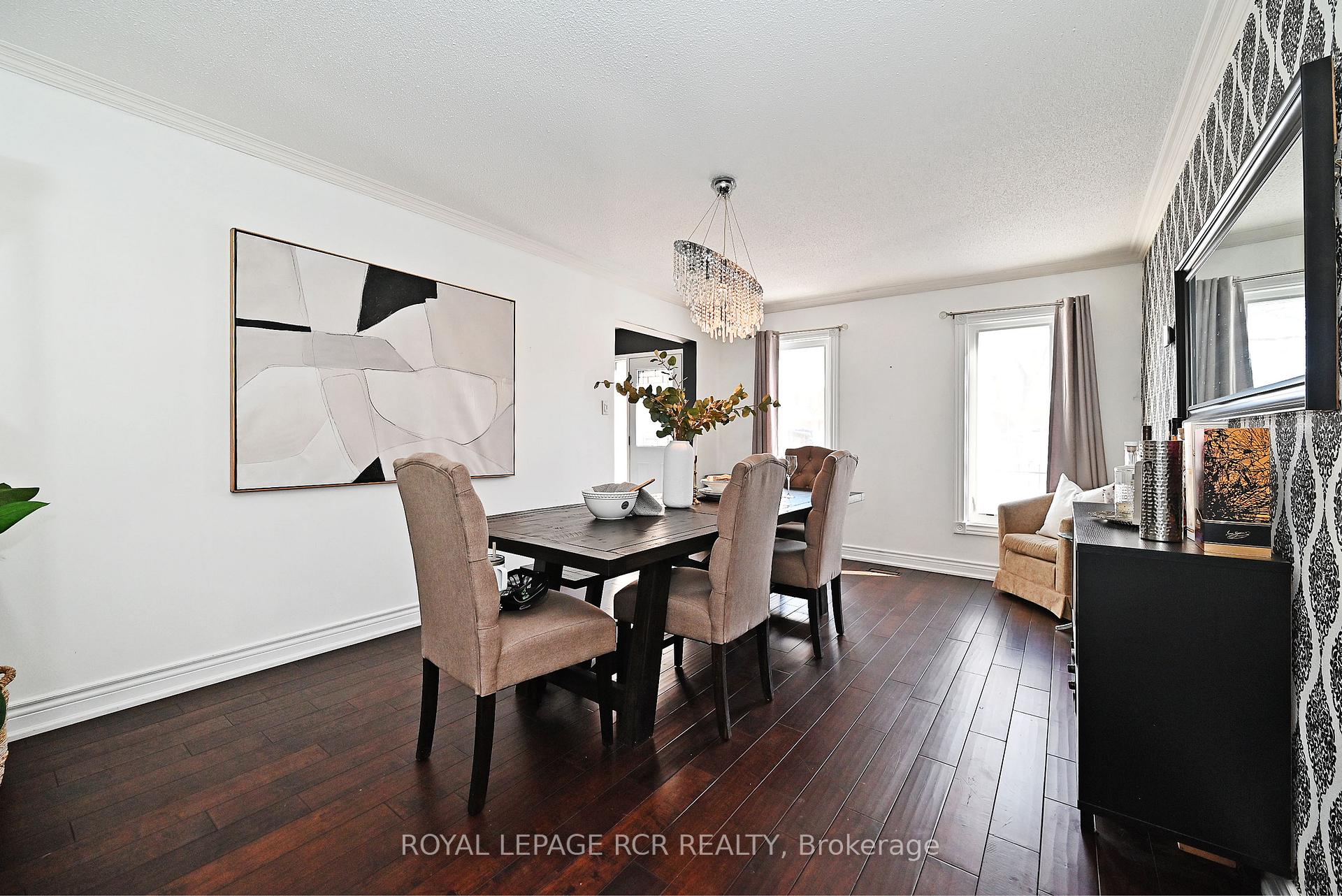 Photo 16 of 67 Attridge Drive, Aurora, Aurora Village — HOMEH