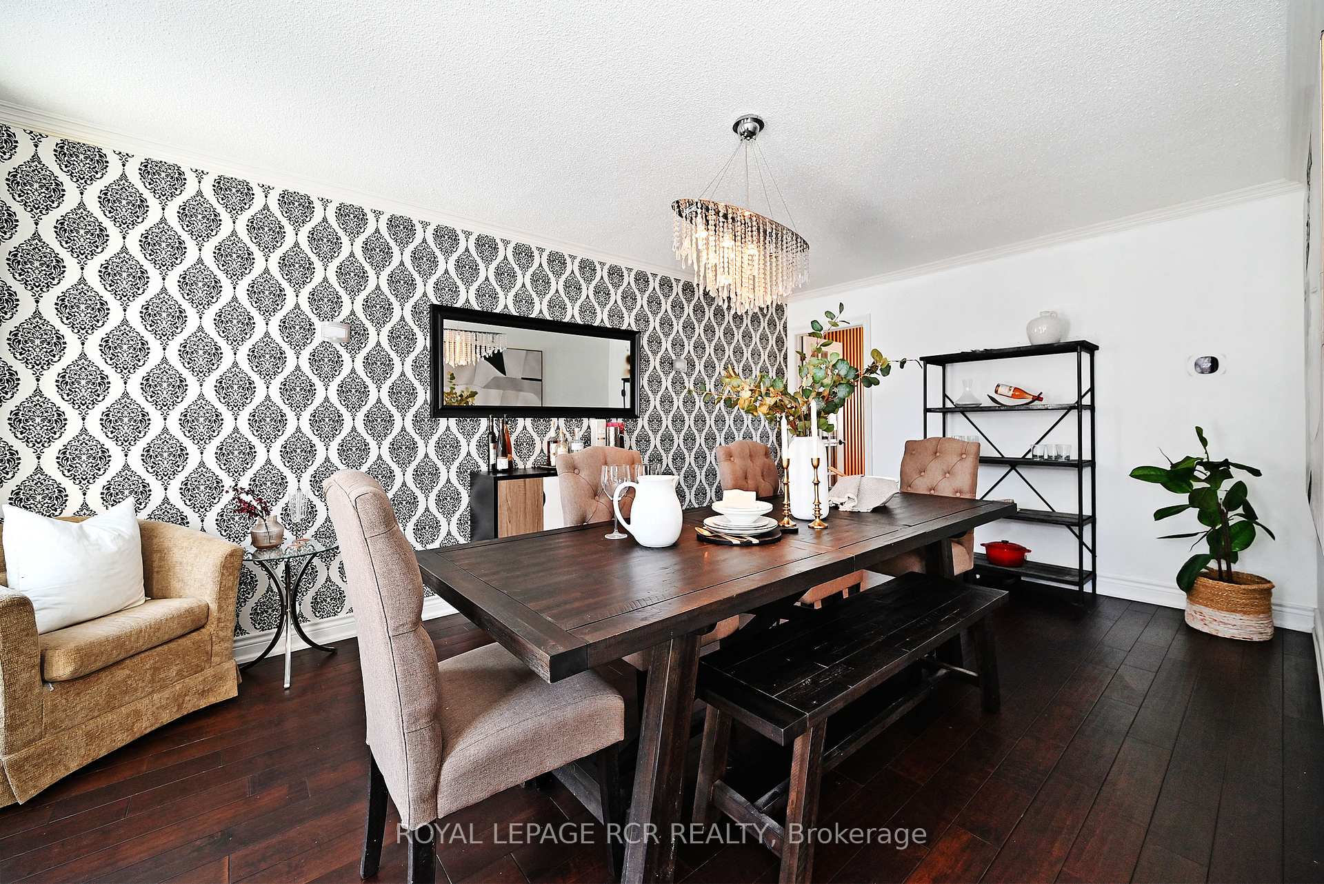 Photo 20 of 67 Attridge Drive, Aurora, Aurora Village — HOMEH