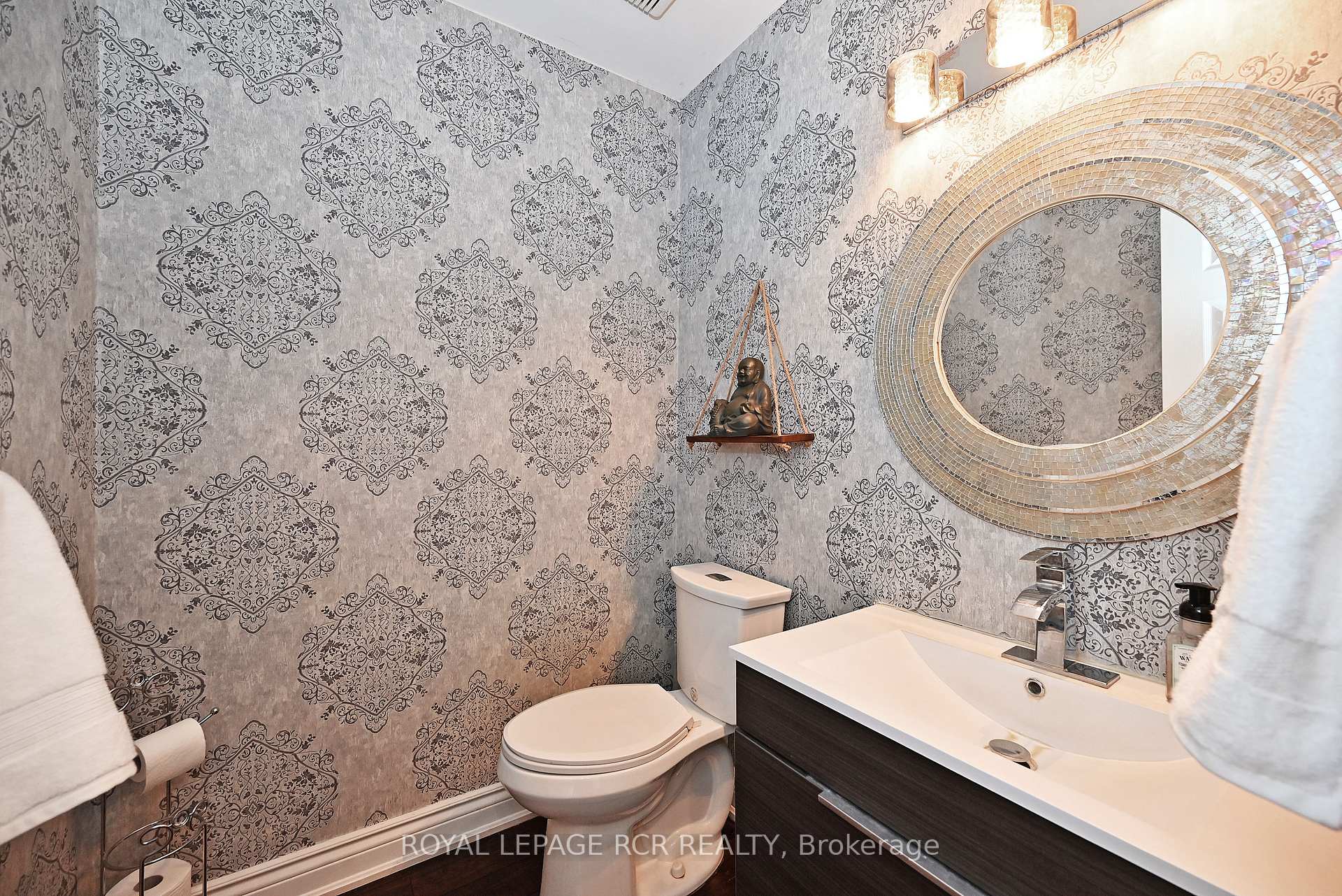 Photo 10 of 67 Attridge Drive, Aurora, Aurora Village — HOMEH