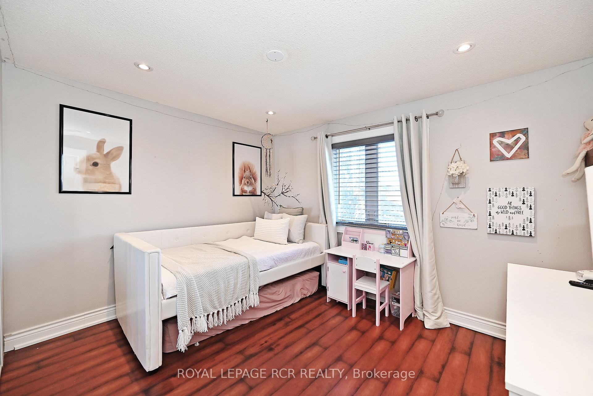 Photo 25 of 67 Attridge Drive, Aurora, Aurora Village — HOMEH
