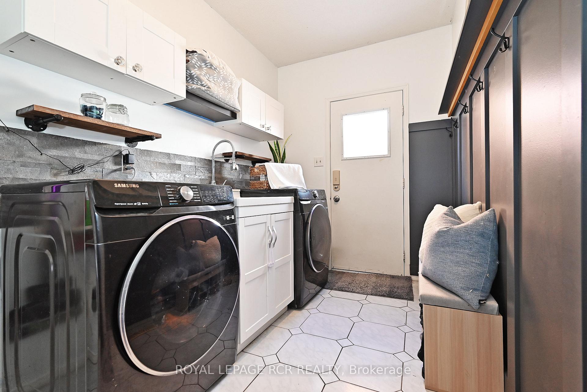 Photo 33 of 67 Attridge Drive, Aurora, Aurora Village — HOMEH