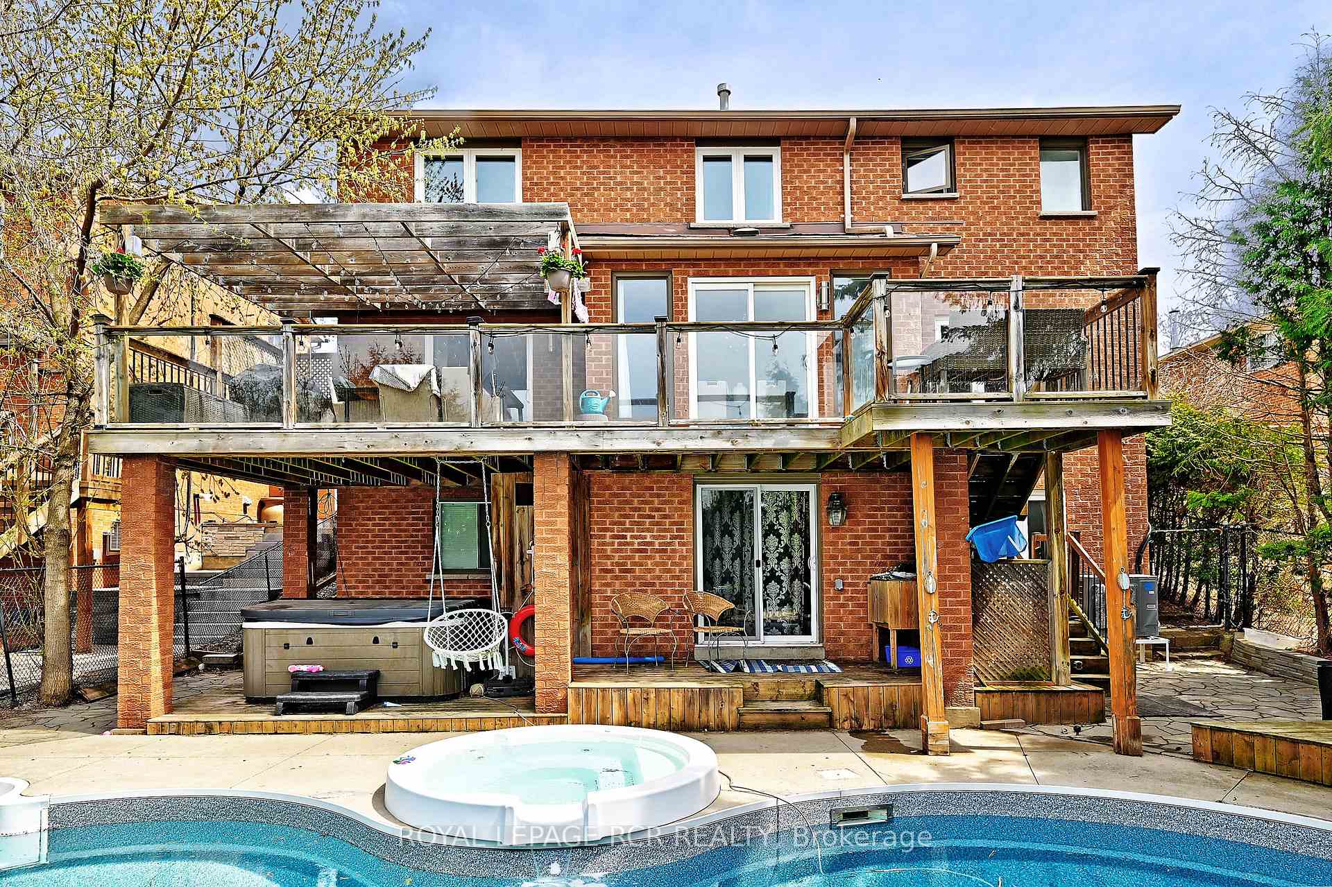 Photo 46 of 67 Attridge Drive, Aurora, Aurora Village — HOMEH