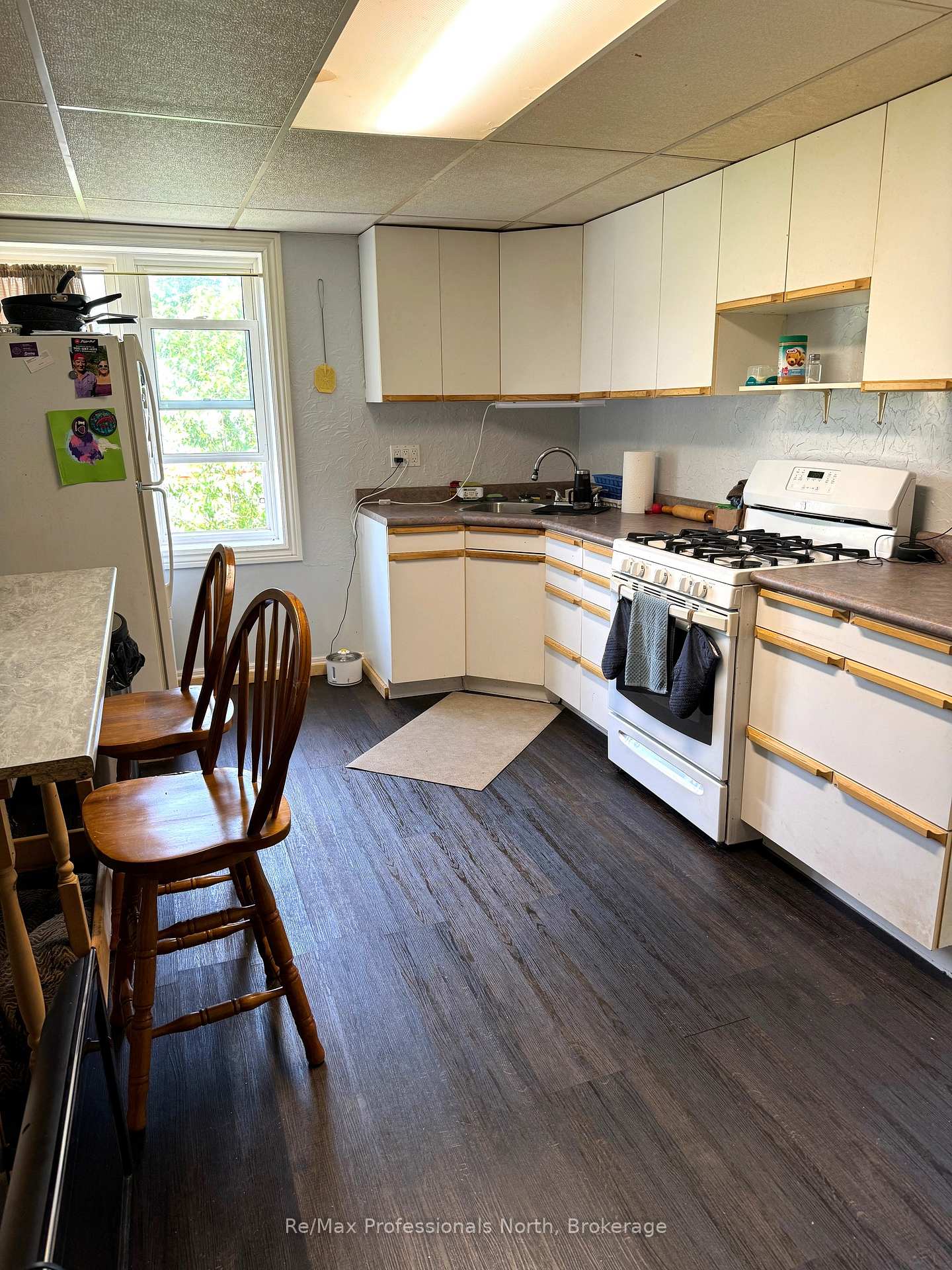 Photo 2 of 930 First Street S, Gravenhurst, Muskoka (S) — HOMEH