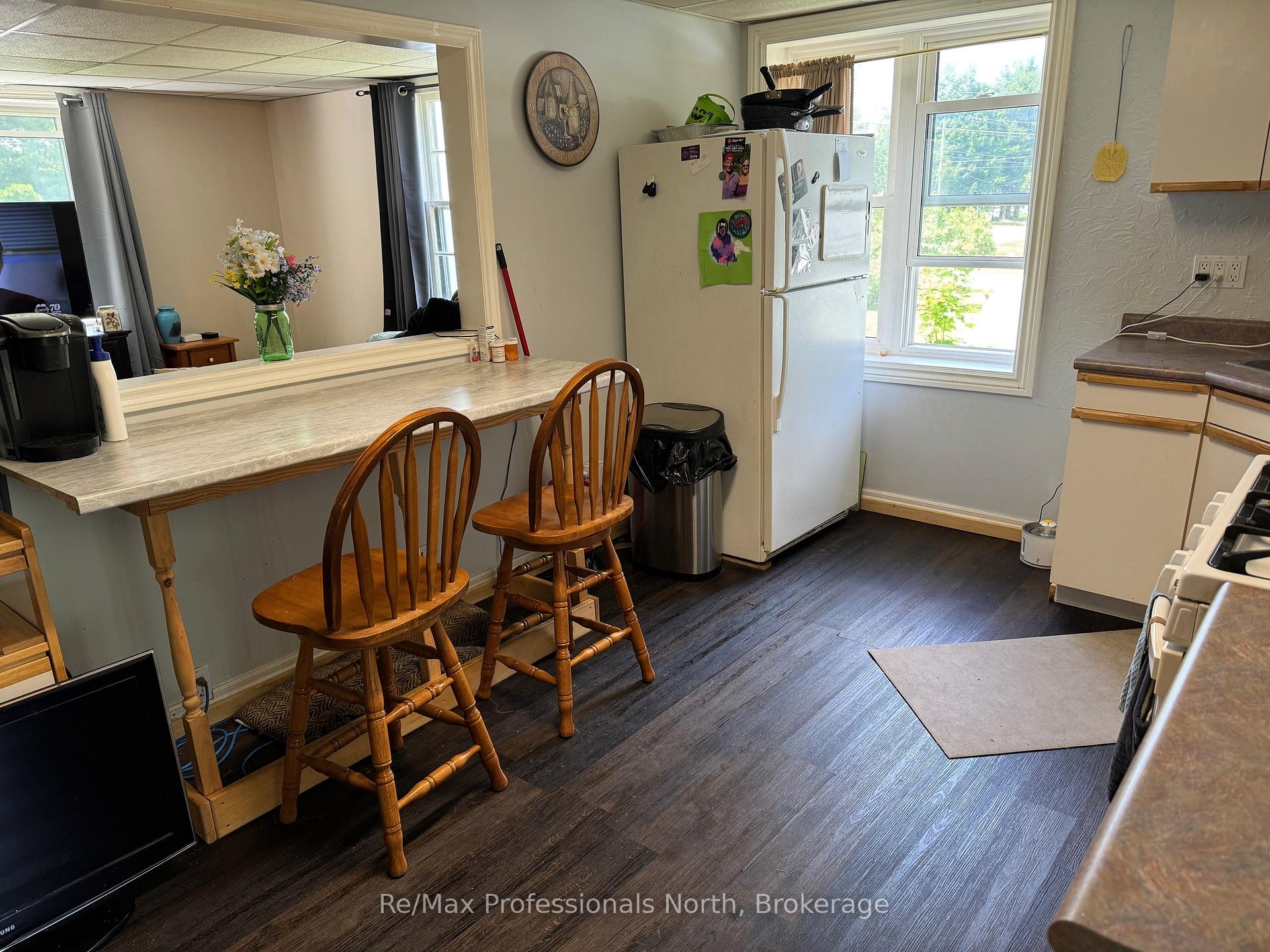 Photo 3 of 930 First Street S, Gravenhurst, Muskoka (S) — HOMEH