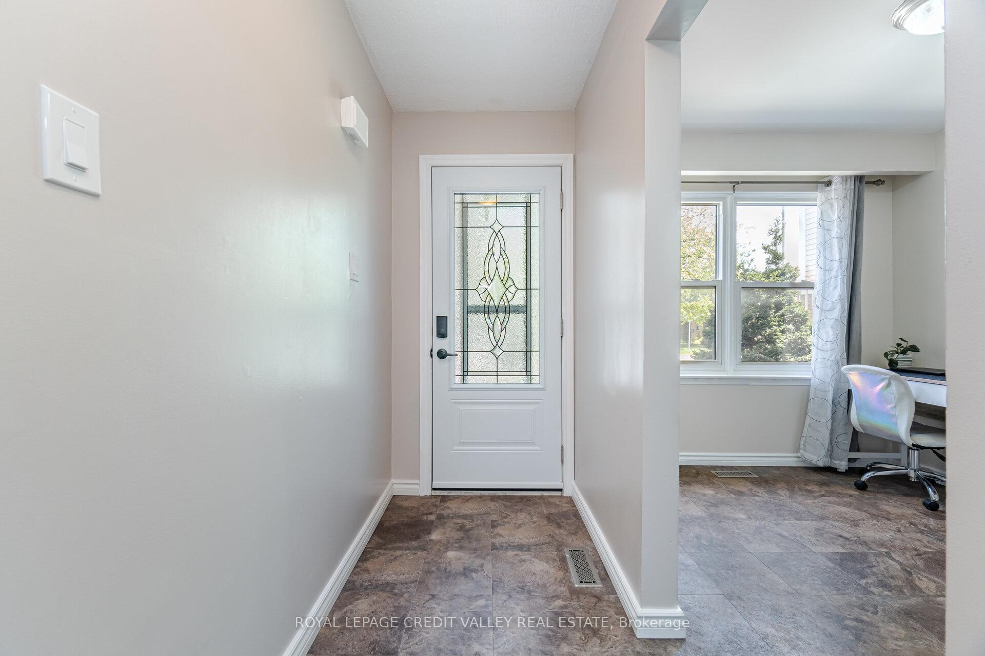 Photo 3 of 76 Majestic Crescent, Brampton, Central Park — HOMEH