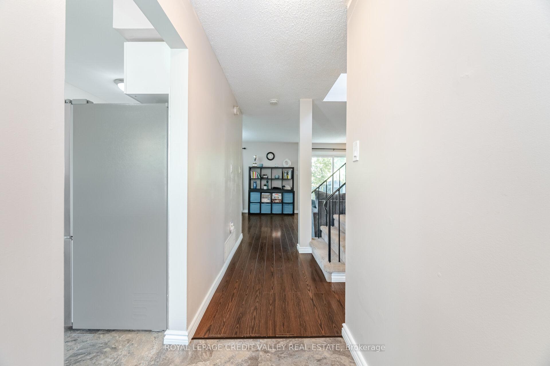 Photo 5 of 76 Majestic Crescent, Brampton, Central Park — HOMEH