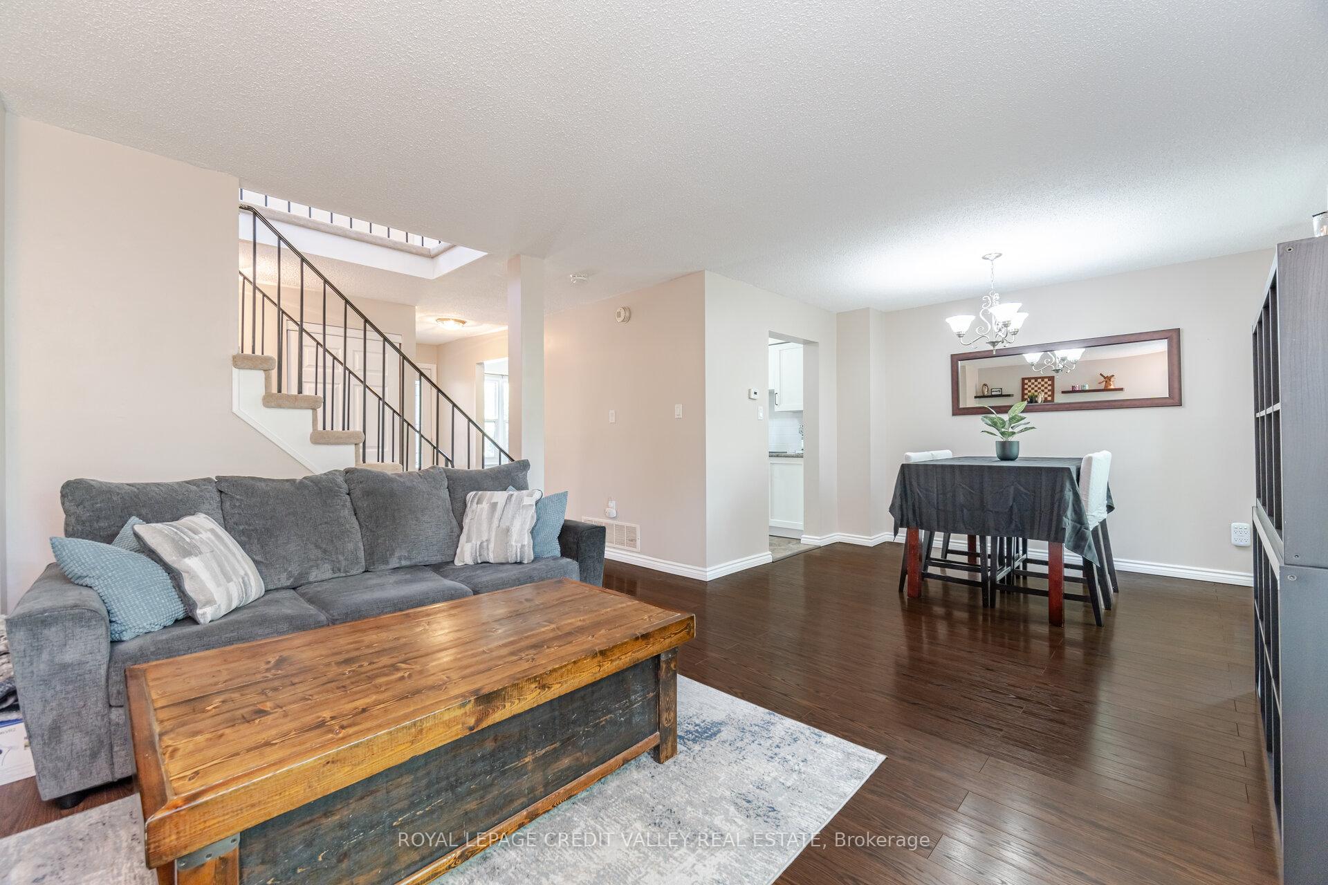 Photo 6 of 76 Majestic Crescent, Brampton, Central Park — HOMEH