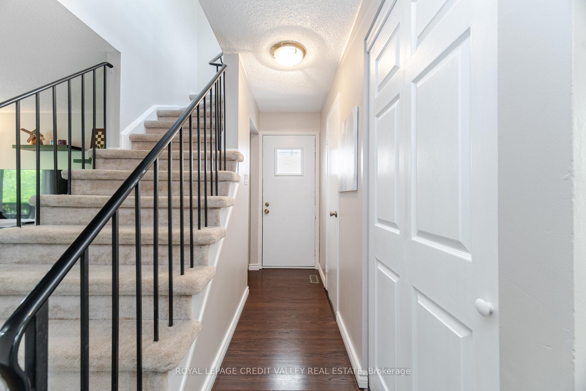 Photo 17 of 76 Majestic Crescent, Brampton, Central Park — HOMEH