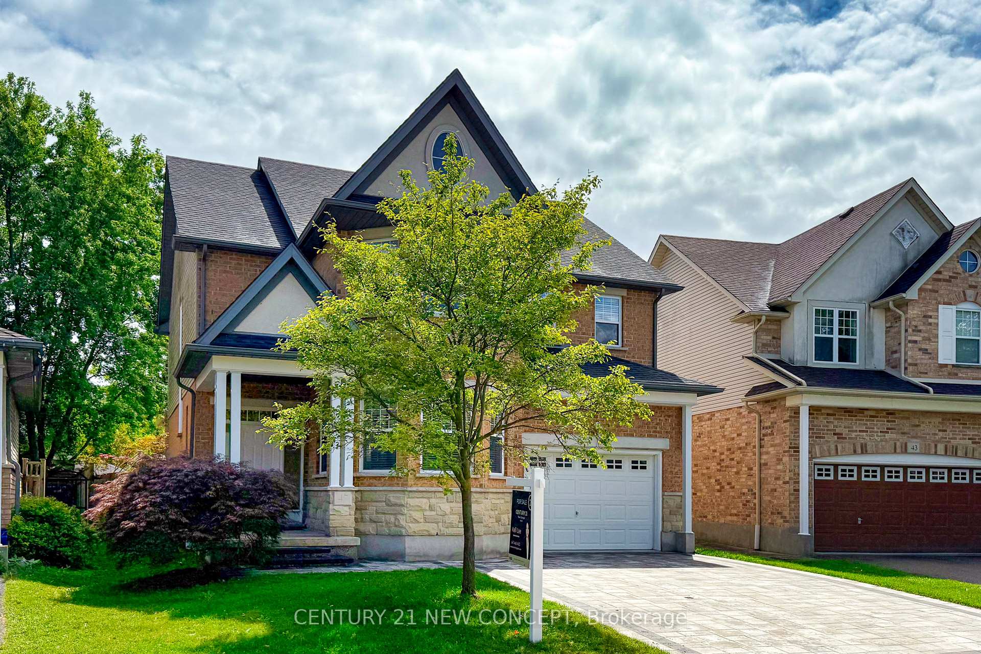 Photo 5 of 47 Coopershawk Street, Kitchener — HOMEH