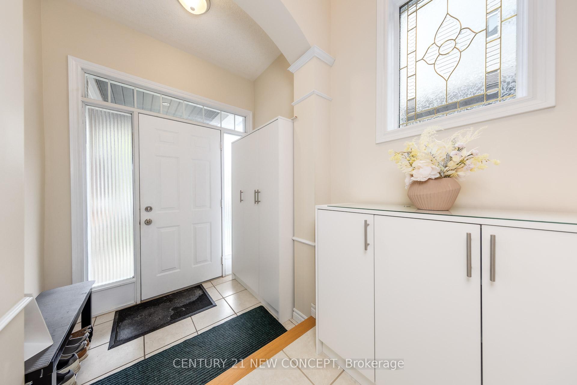 Photo 2 of 47 Coopershawk Street, Kitchener — HOMEH