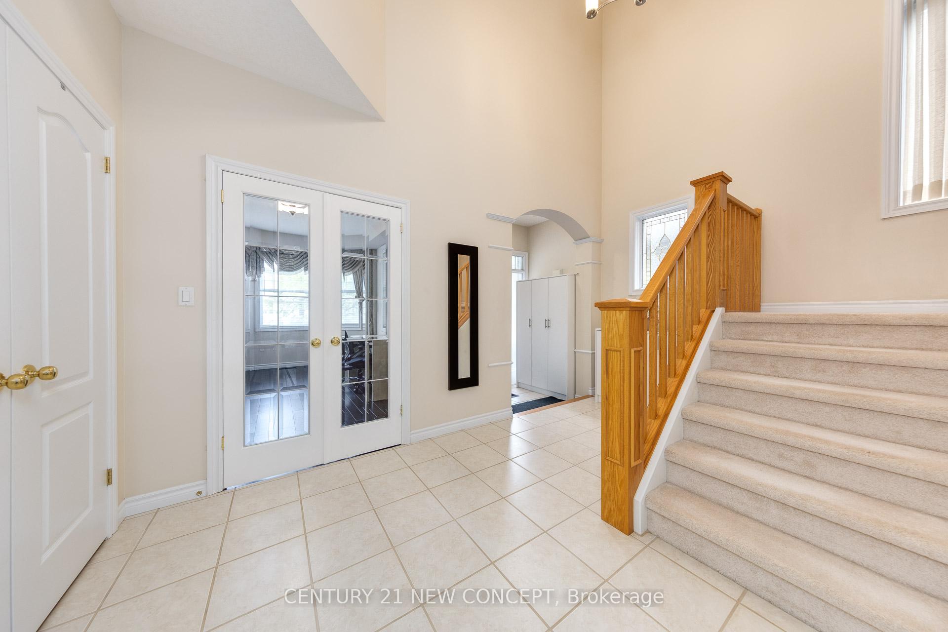 Photo 4 of 47 Coopershawk Street, Kitchener — HOMEH