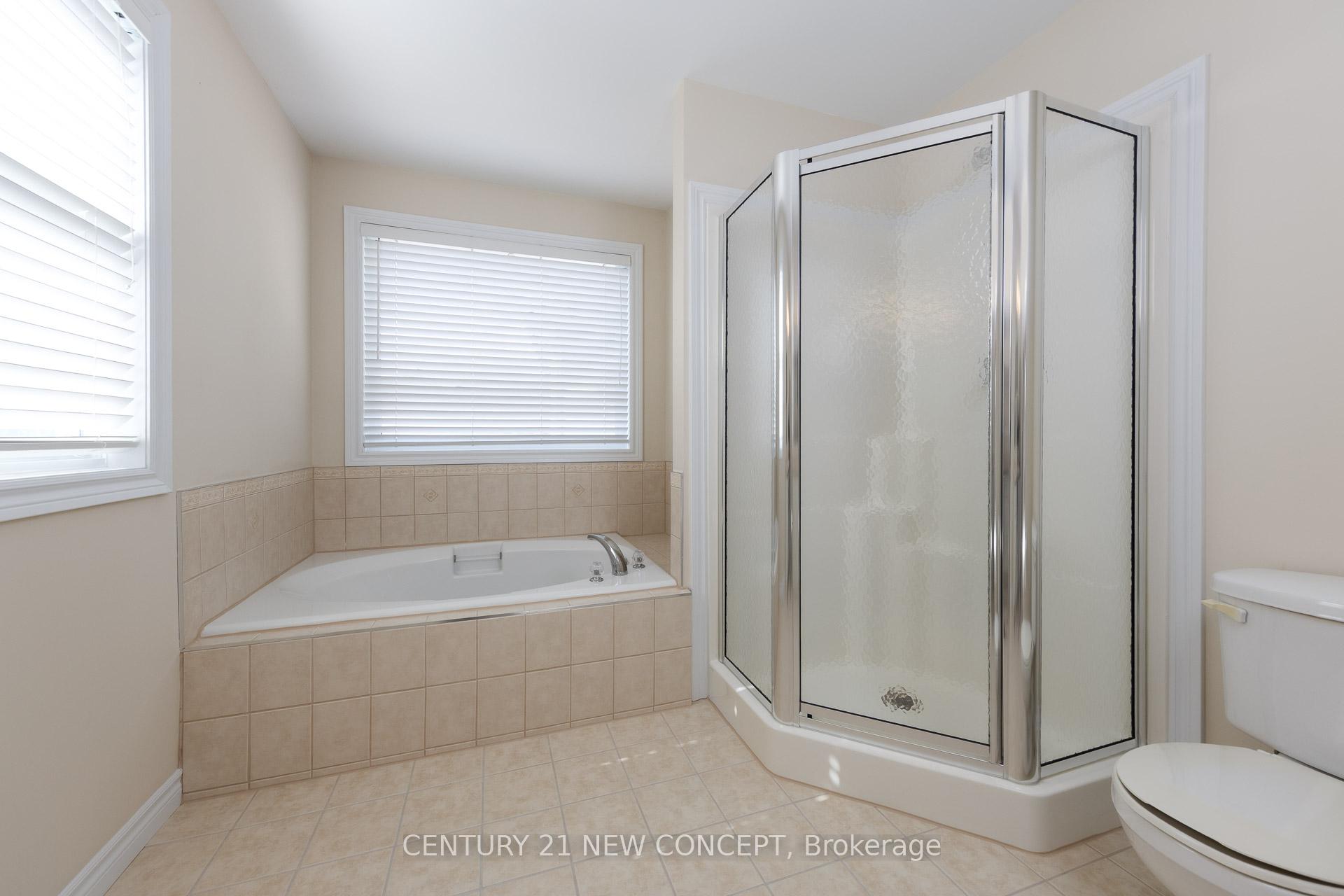 Photo 24 of 47 Coopershawk Street, Kitchener — HOMEH