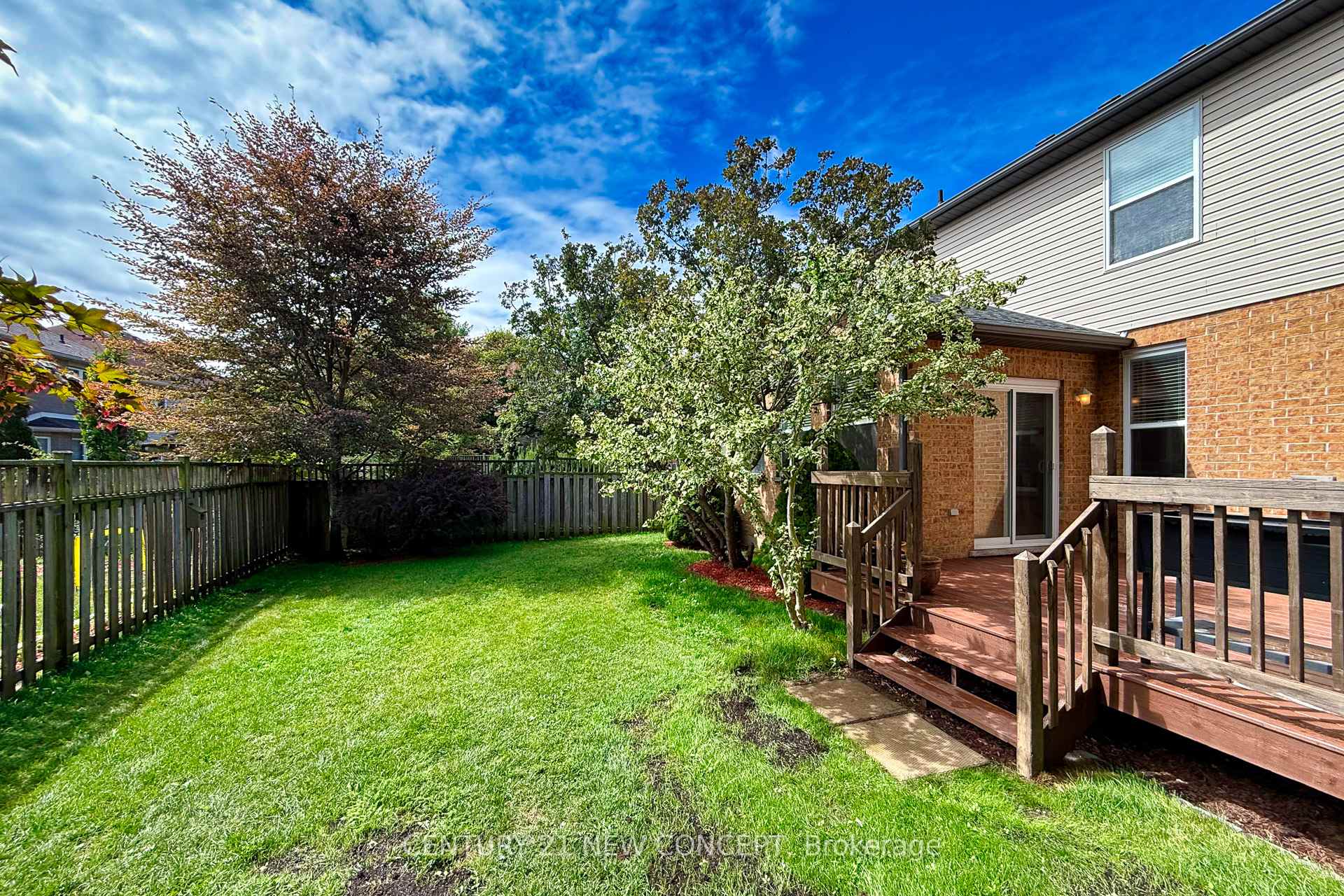 Photo 48 of 47 Coopershawk Street, Kitchener — HOMEH