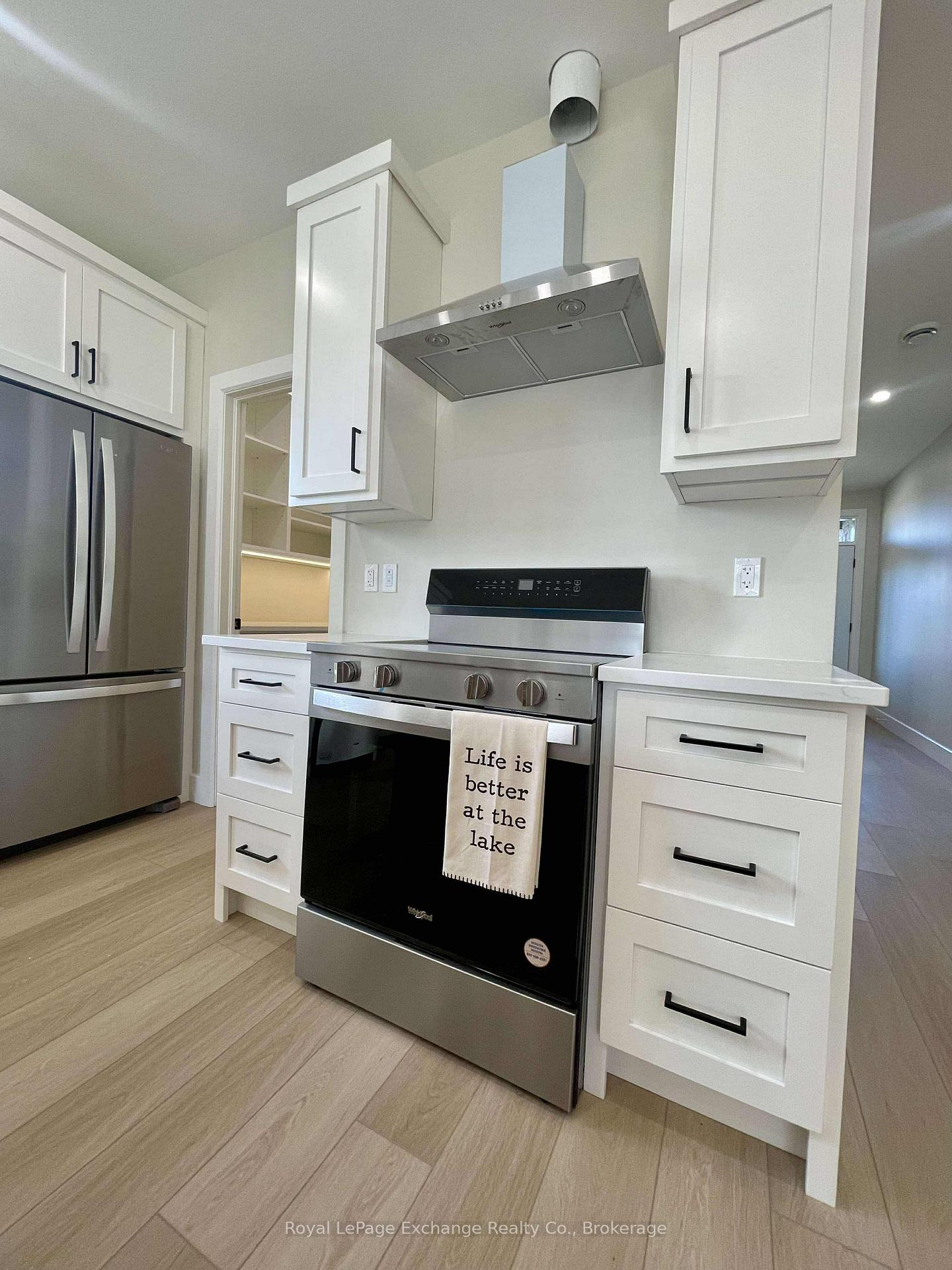 Photo 3 of 68 Merceds Crescent E, Kincardine — HOMEH