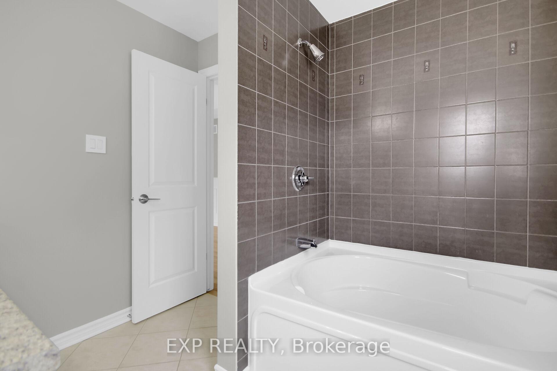 Photo 17 of 608 Paul Metivier Drive, Ottawa, Barrhaven - Strandherd — HOMEH