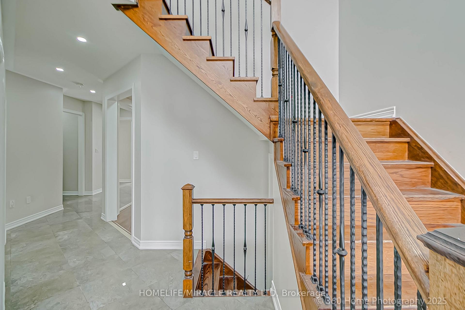 Photo 5 of 20 Amy Avenue, Brampton, Brampton East — HOMEH