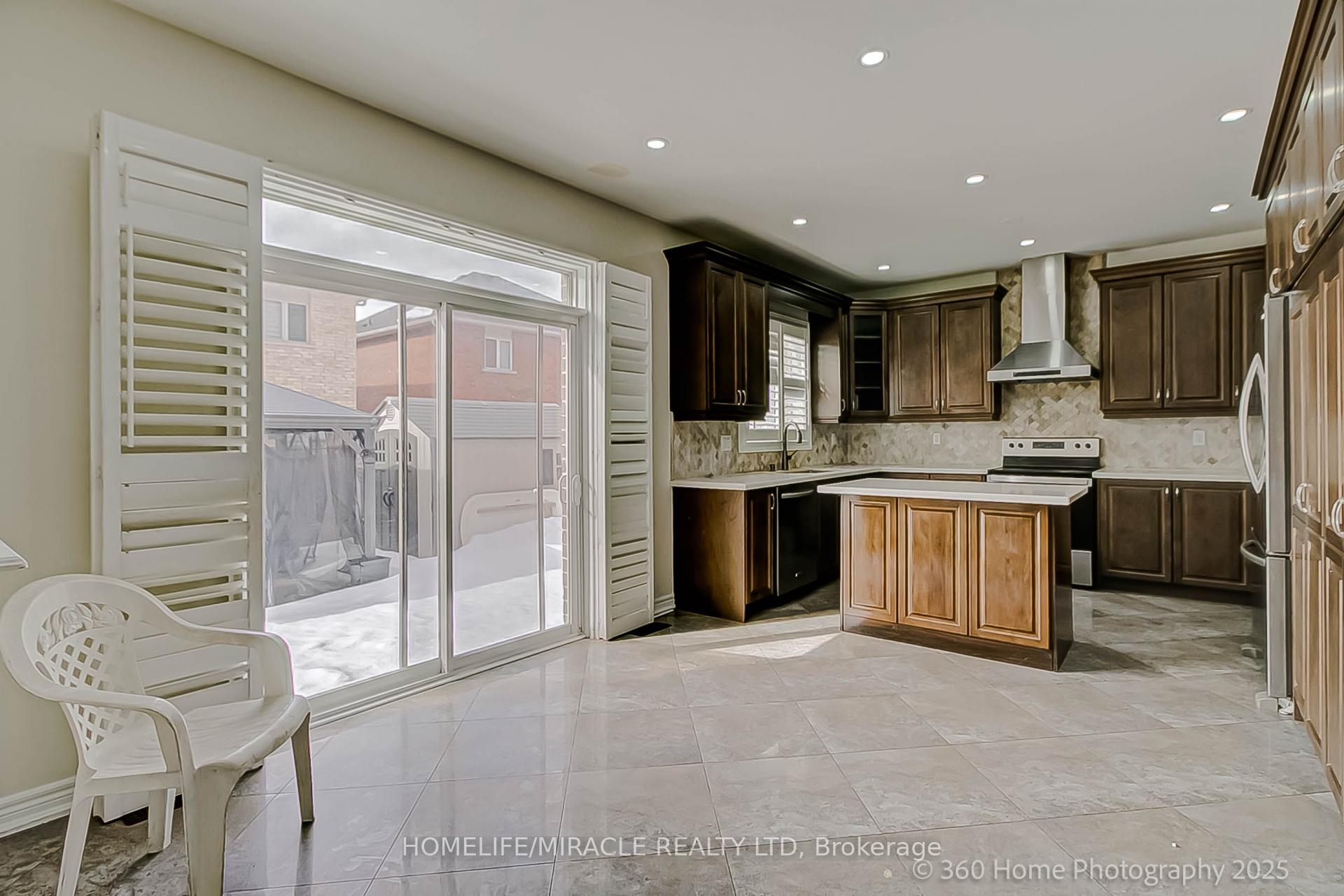 Photo 8 of 20 Amy Avenue, Brampton, Brampton East — HOMEH