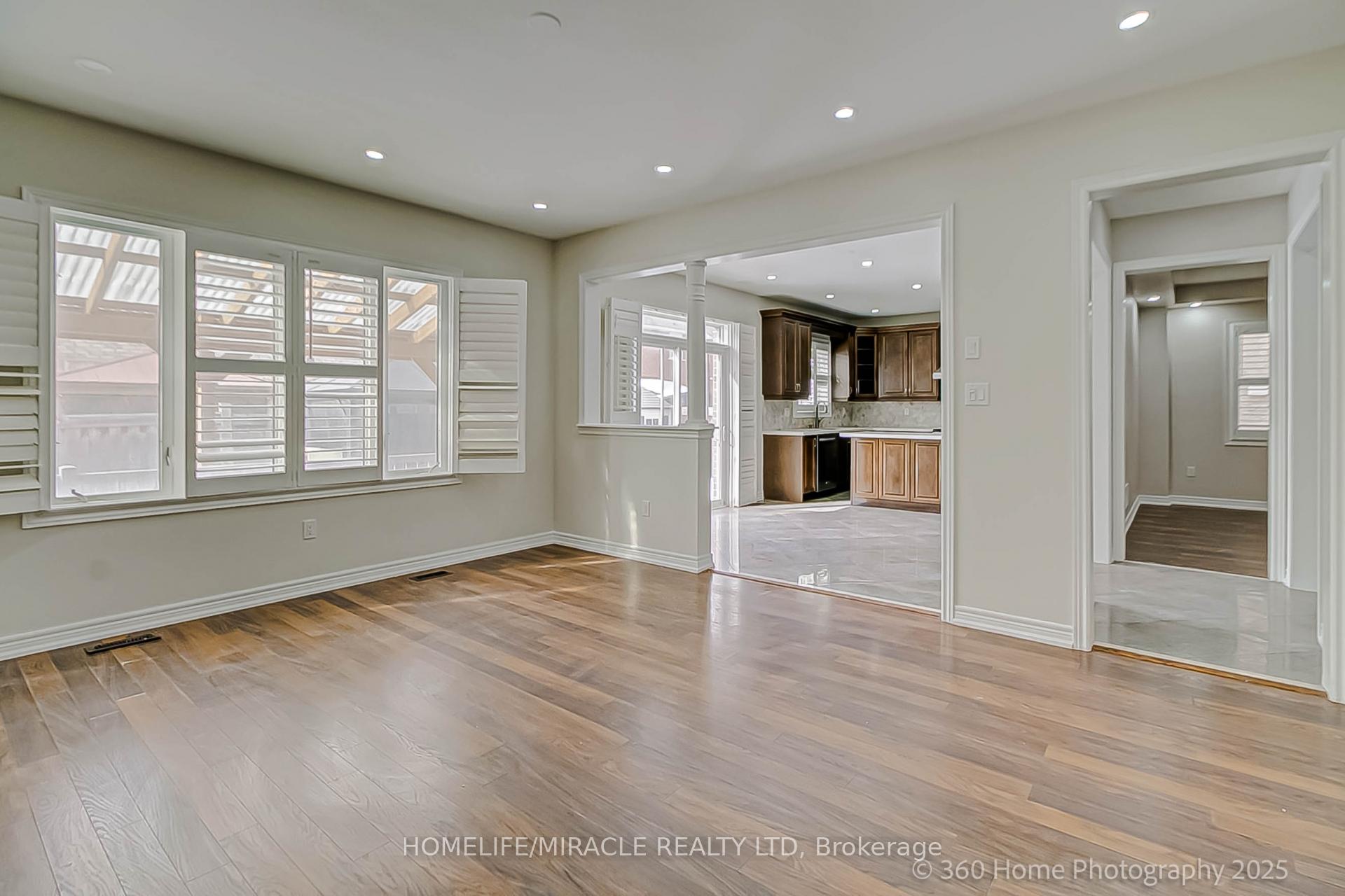 Photo 12 of 20 Amy Avenue, Brampton, Brampton East — HOMEH