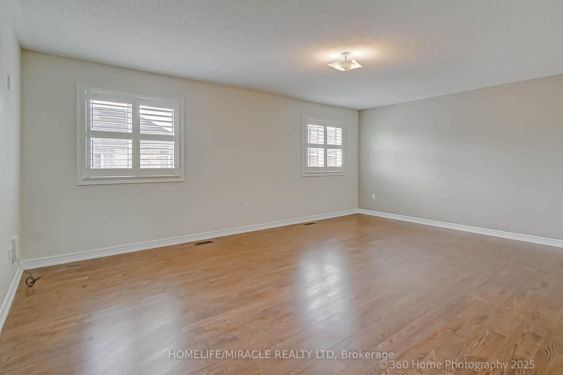 Photo 10 of 20 Amy Avenue, Brampton, Brampton East — HOMEH