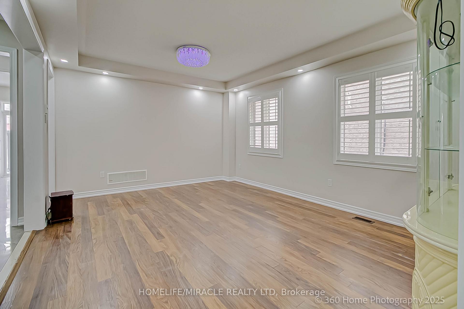 Photo 14 of 20 Amy Avenue, Brampton, Brampton East — HOMEH
